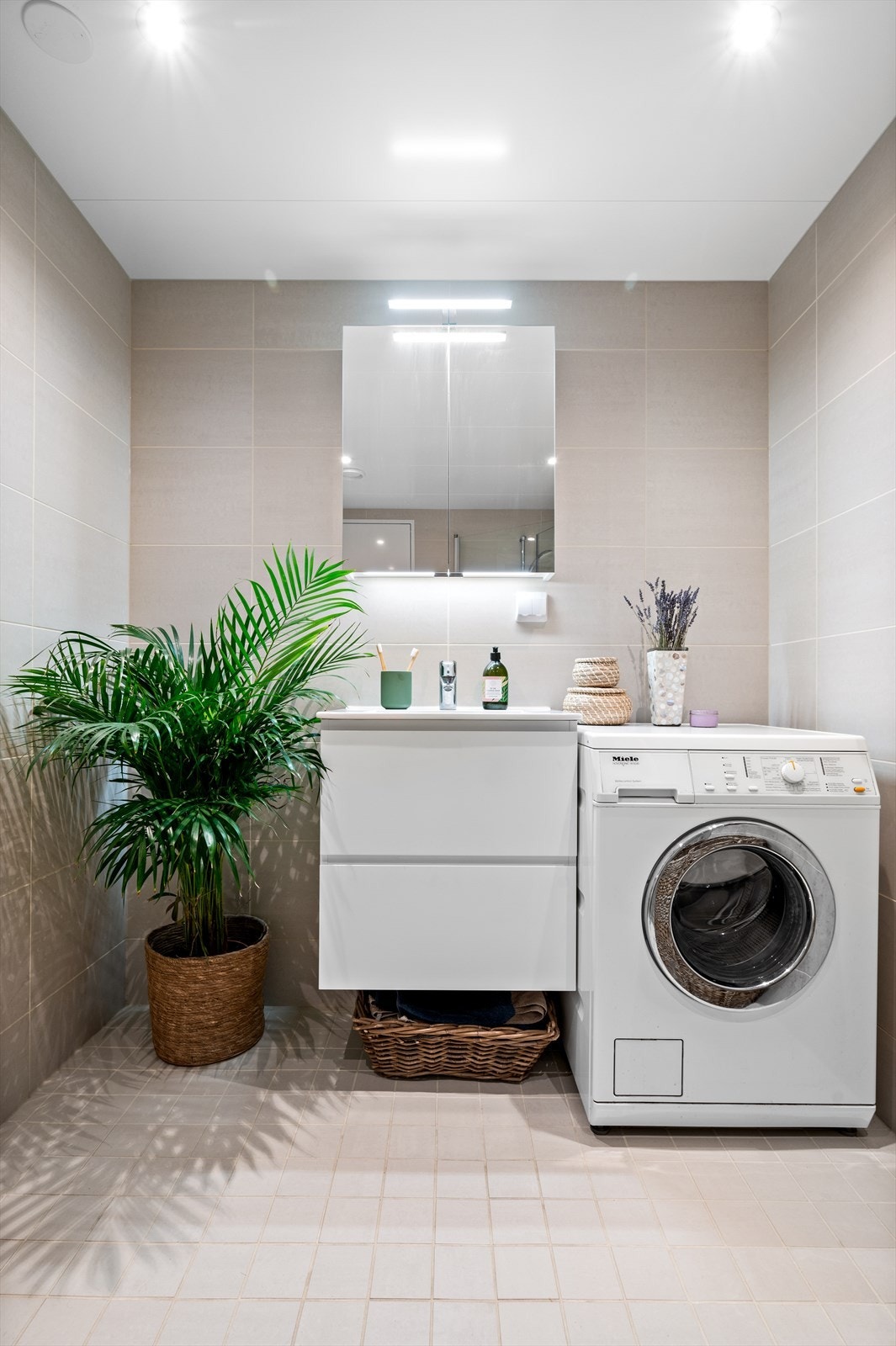 Opplegg for vaskemaskin og tørketrommel Galleribilde