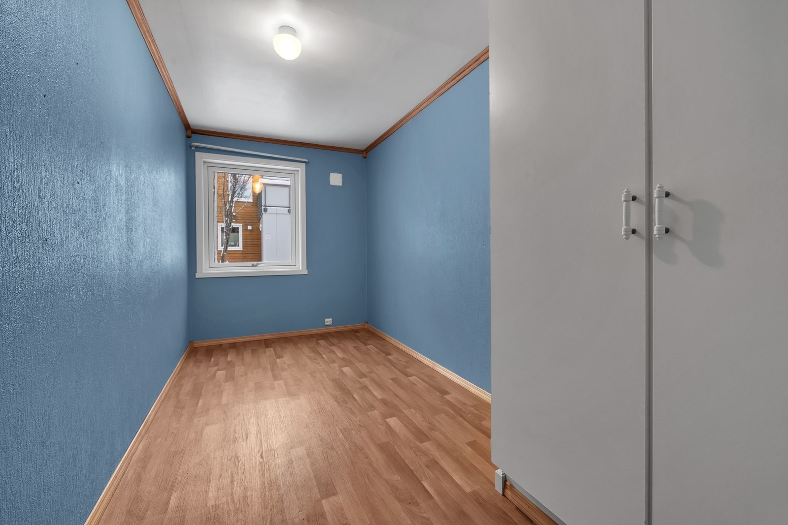 Boligen har totalt 3 soverom i 1.etasje. Galleribilde