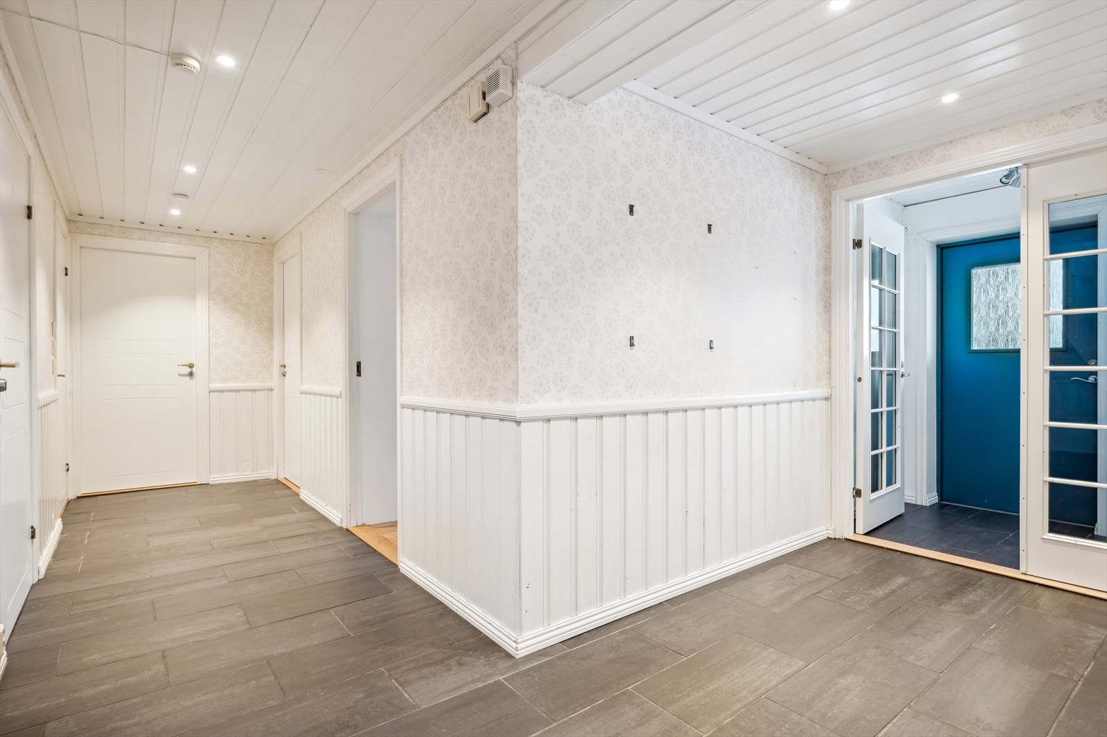 Her er det godt å komme hjem, og hyggelig å ønske gjester velkommen. Galleribilde