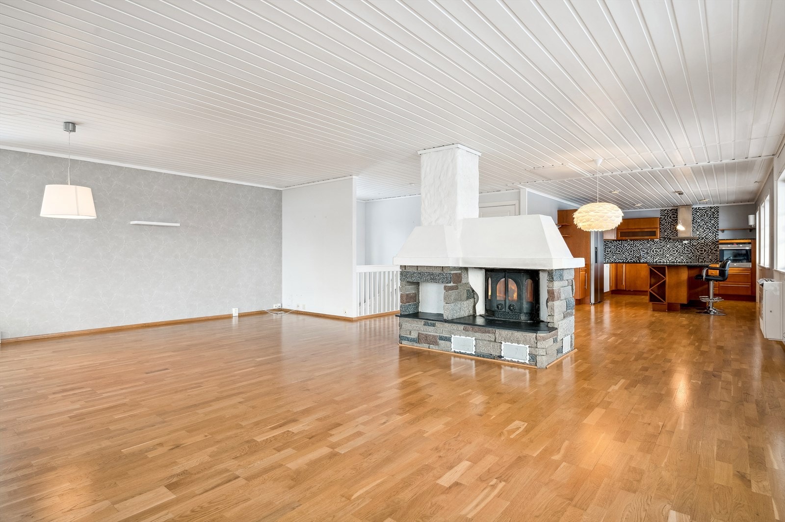 I stuen er det plass til møblering i flere soner. Galleribilde