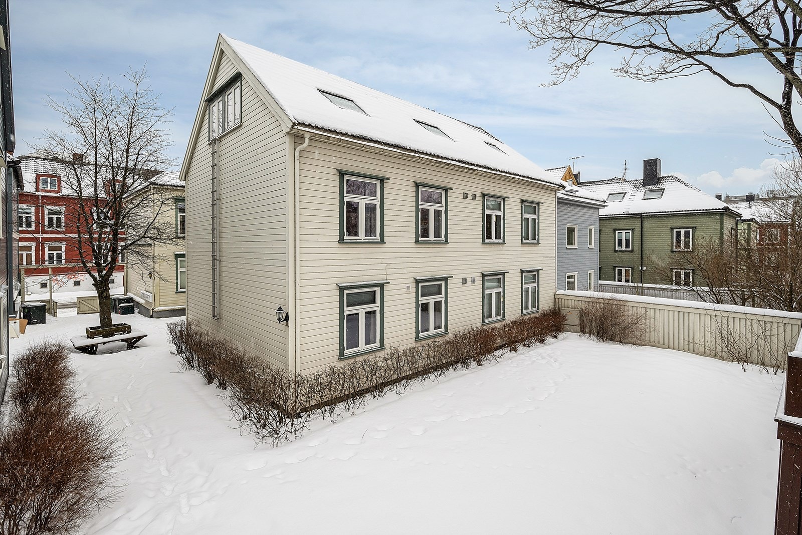 Nærmeste daligvare ligger kun 170meter fra leiligheten Galleribilde
