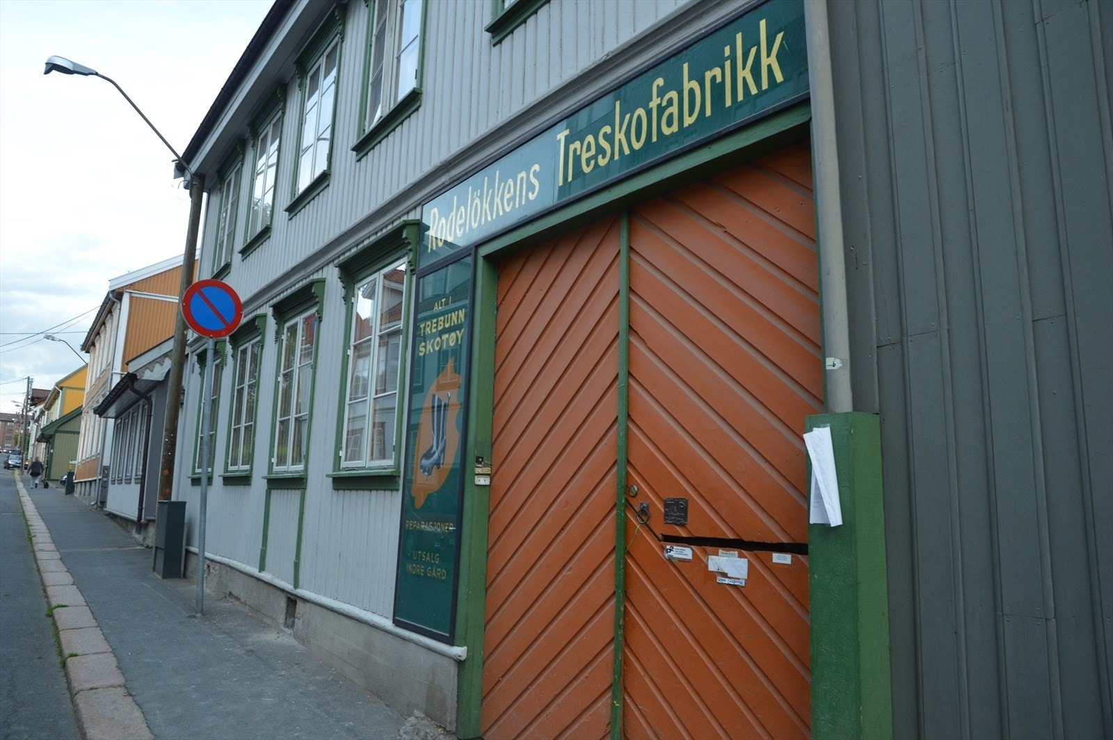 Rodeløkka er kjent for sitt yrende folkeliv med både lokale og besøkende i de koselige gatene Galleribilde
