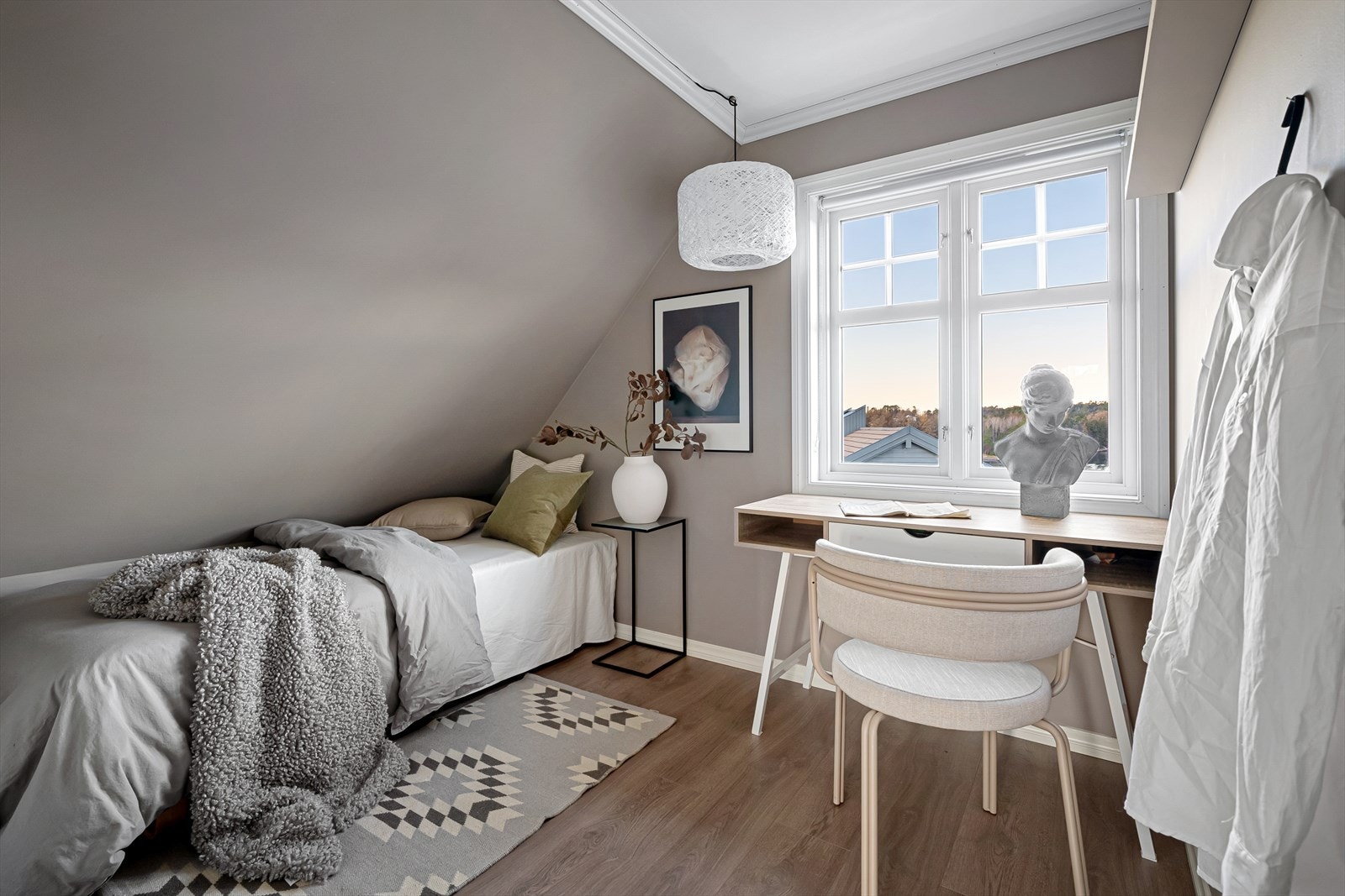 De to øvrige soverommene måler hhv. 8,8 og 8,7 m². Galleribilde