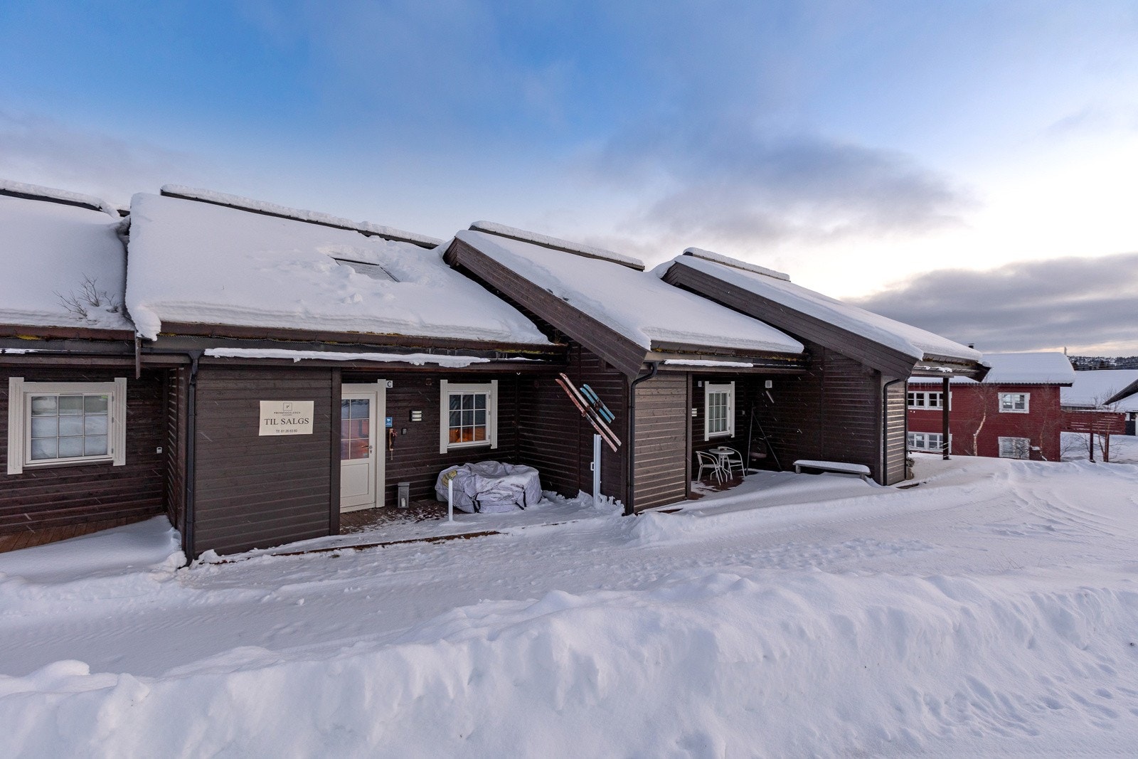 Meget pen og arealeffektiv selveierleilighet fra 2010 med stor & praktisk hems Galleribilde