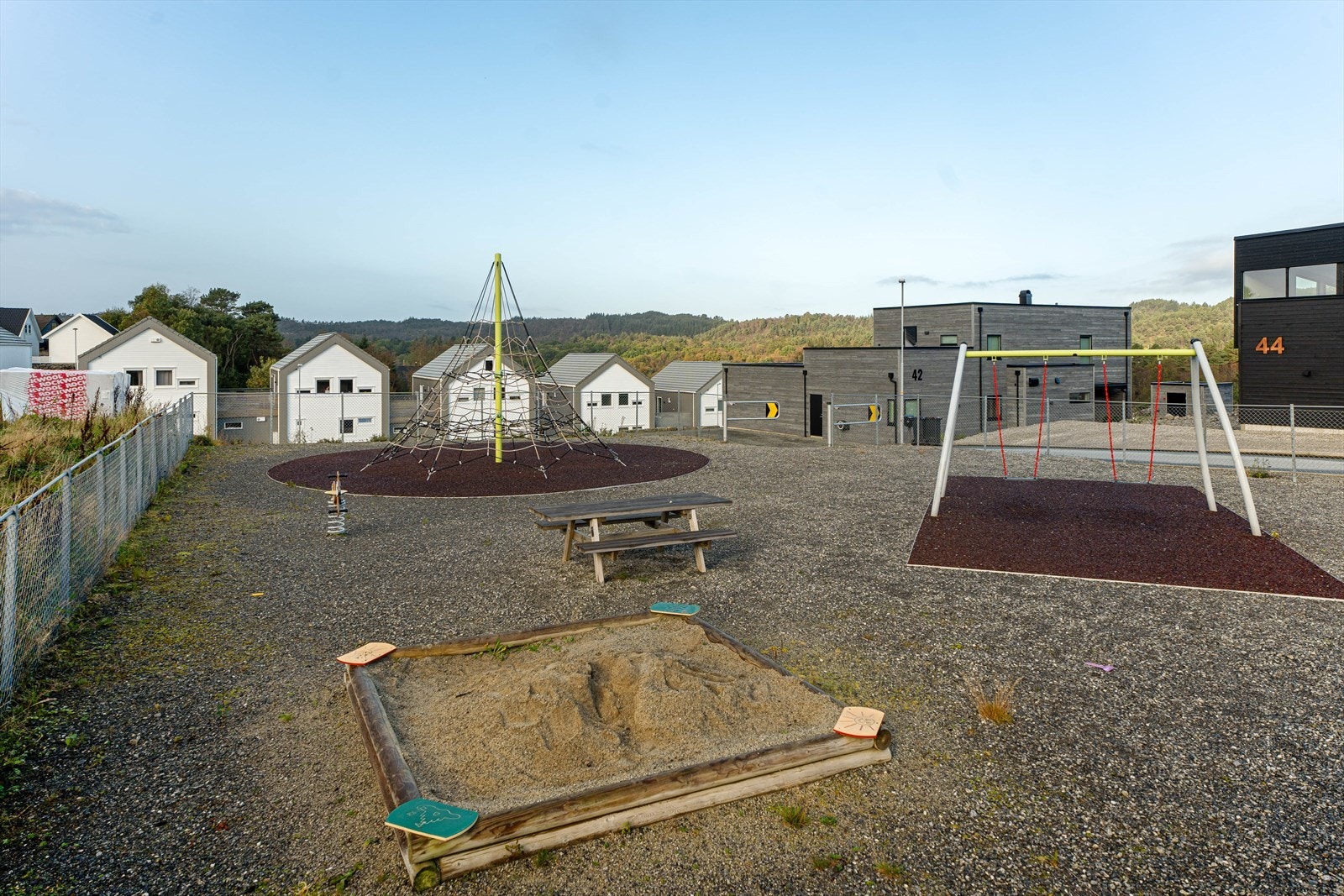 Lekeplass for barna i umiddelbar nærhet Galleribilde