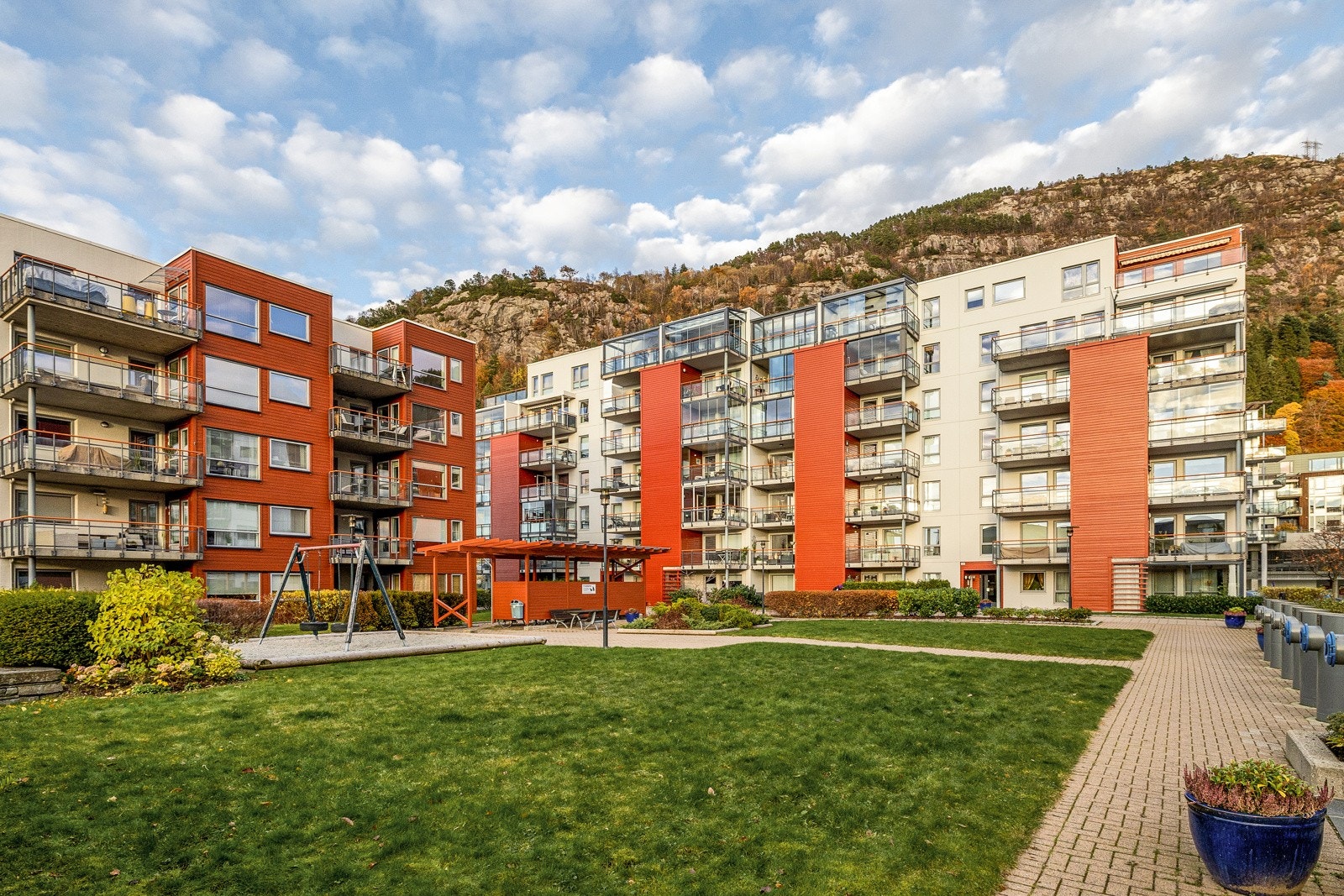 Her bor man i et attraktivt og veldrevet sameie med god økonomistyring! Galleribilde