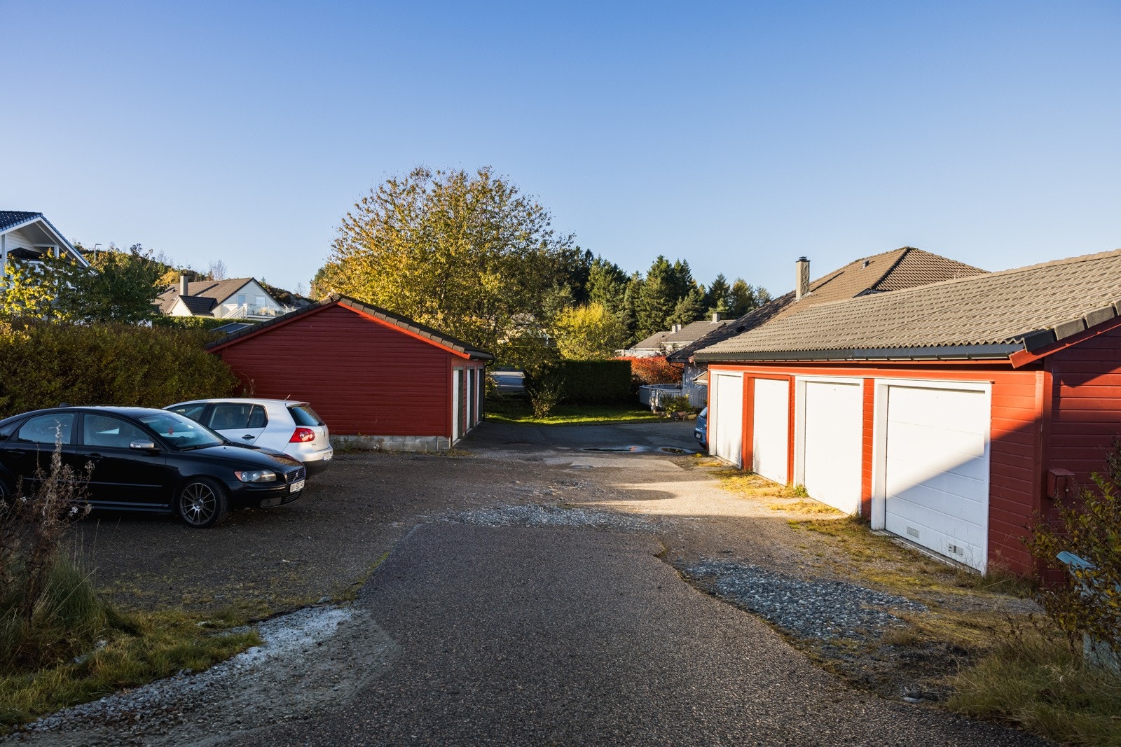 Her er det utvendig parkeringsplass for gjester. Galleribilde