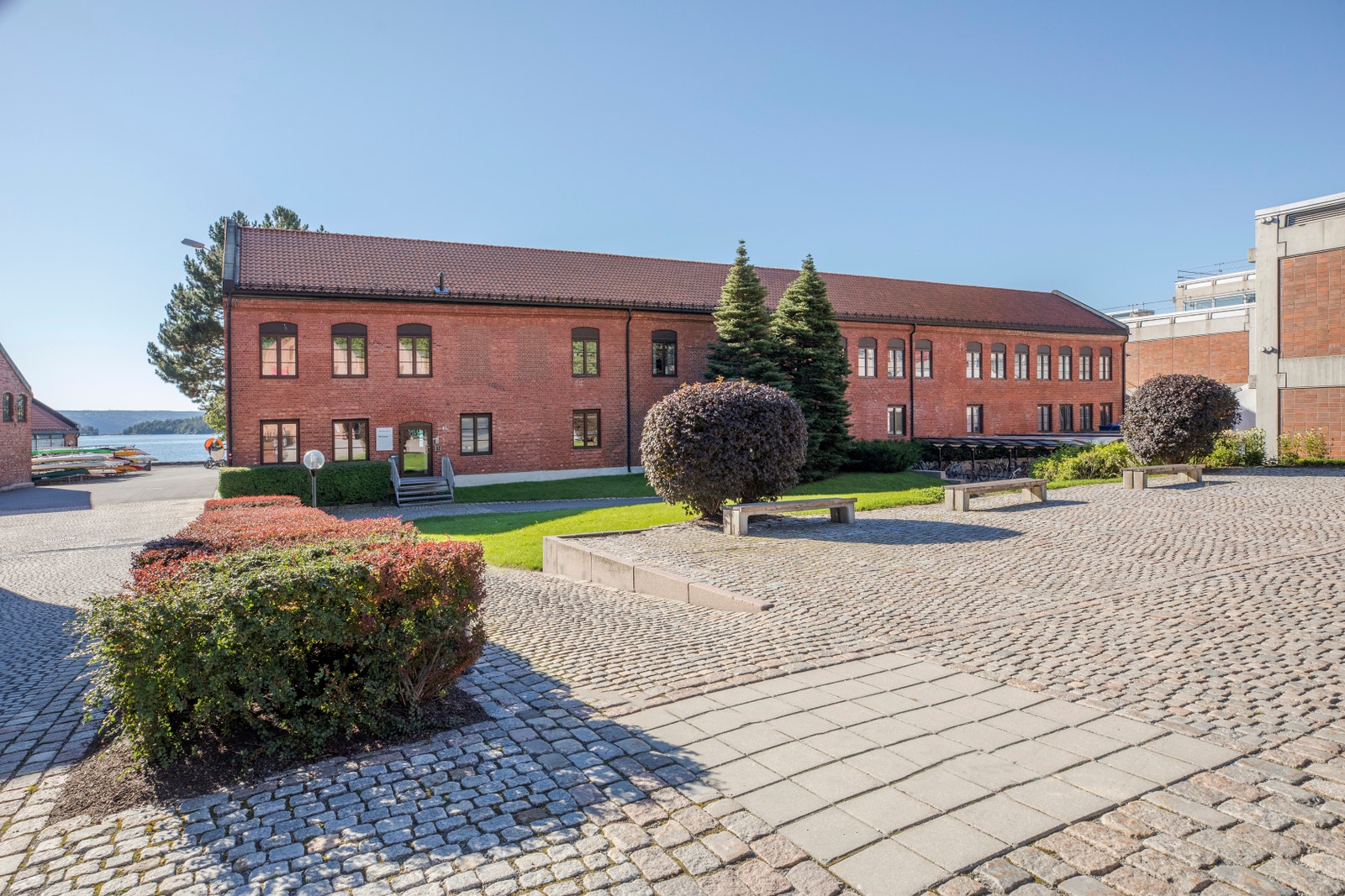 Langbygget Galleribilde