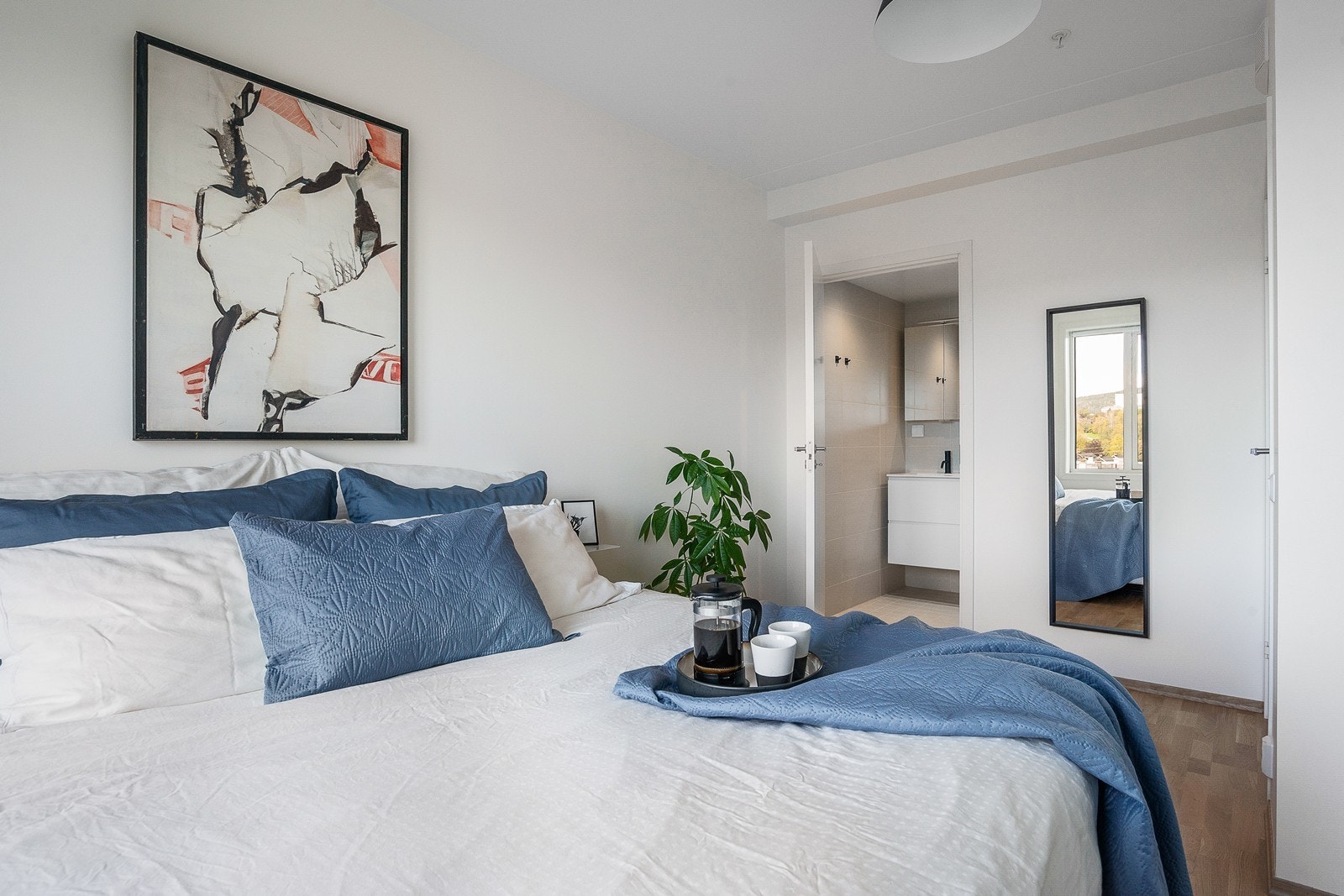 Eget baderom tilknyttet hovedsoverommet Galleribilde