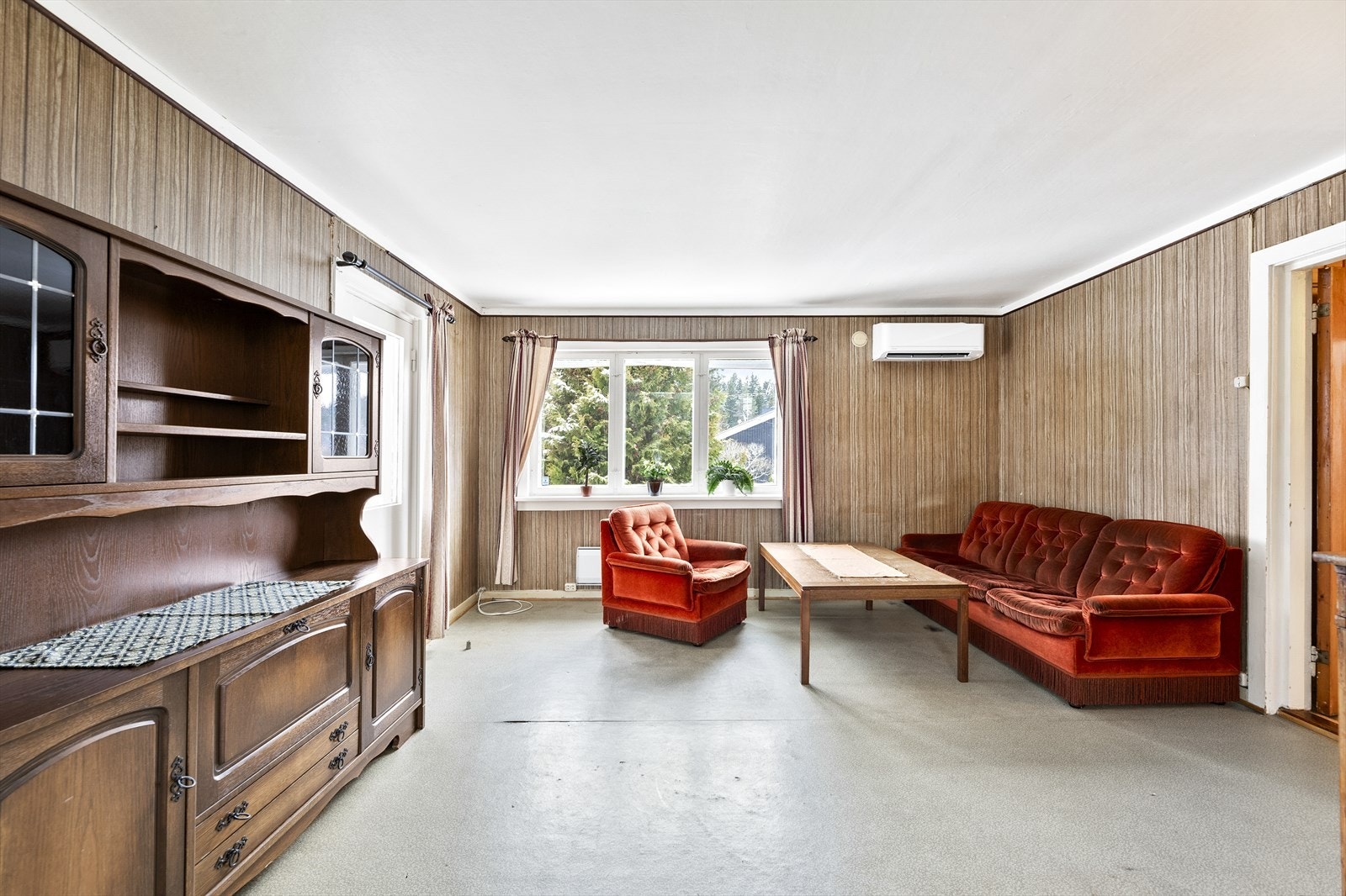 Her får du plass til sofamøblement, spisestuemøblement og eventuelt øvrig møblement. Galleribilde