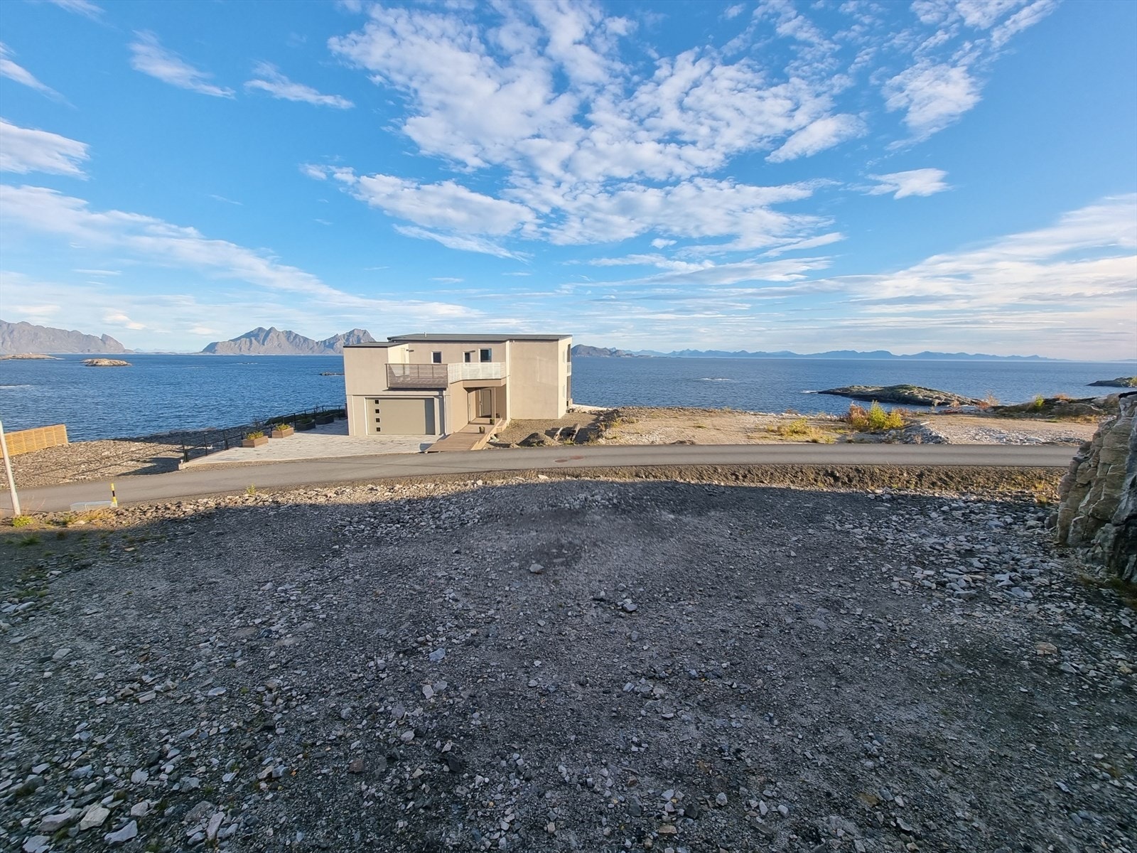 Foto mot øst fra tomta Galleribilde