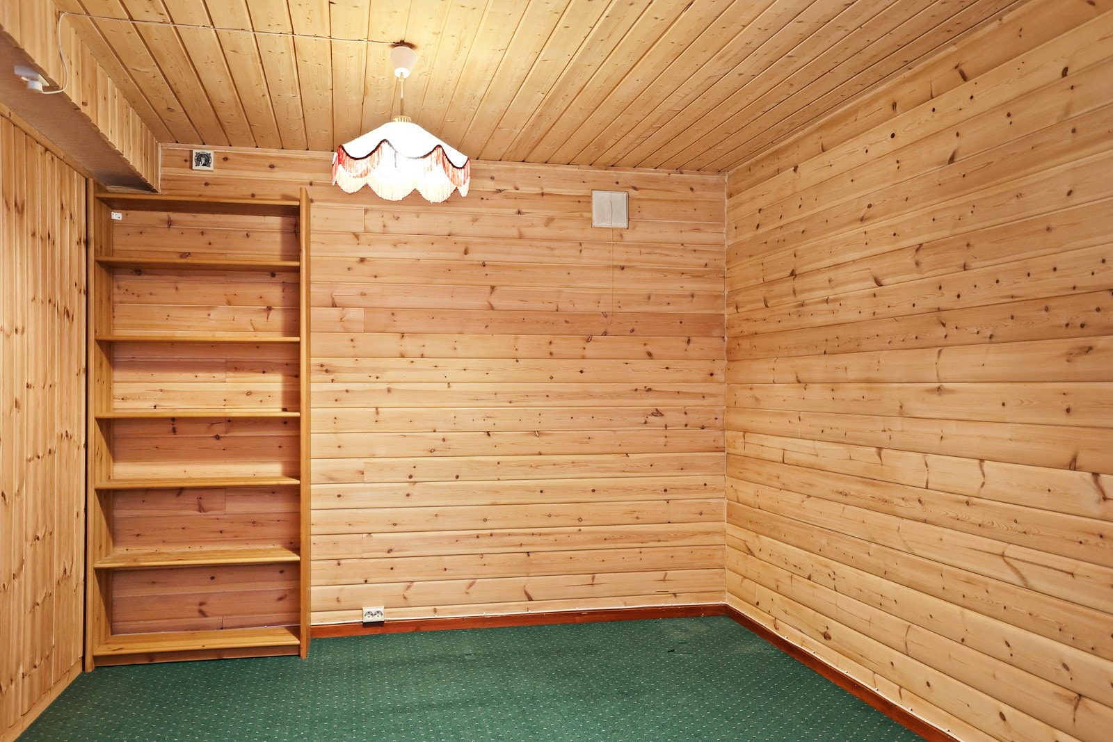 Rom i kjelleren, brukes som kjellerstue. Galleribilde