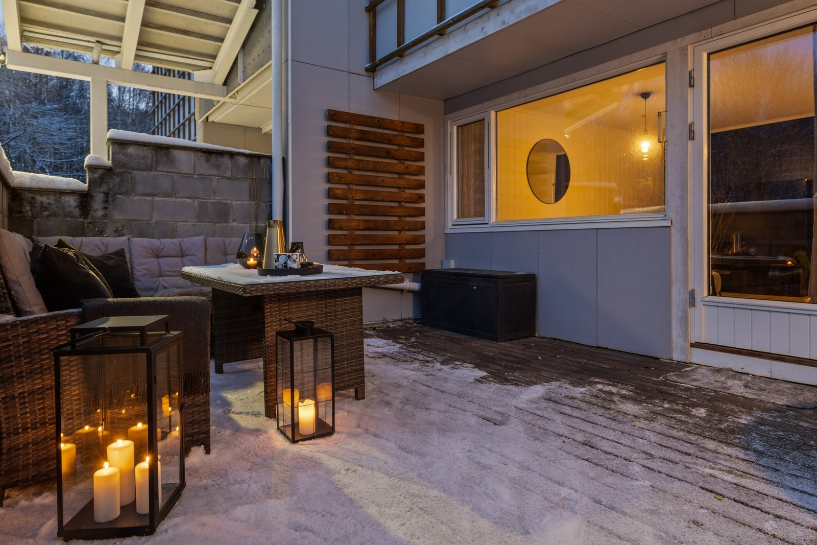 Sørvendt terrasse med gode solforhold. Galleribilde
