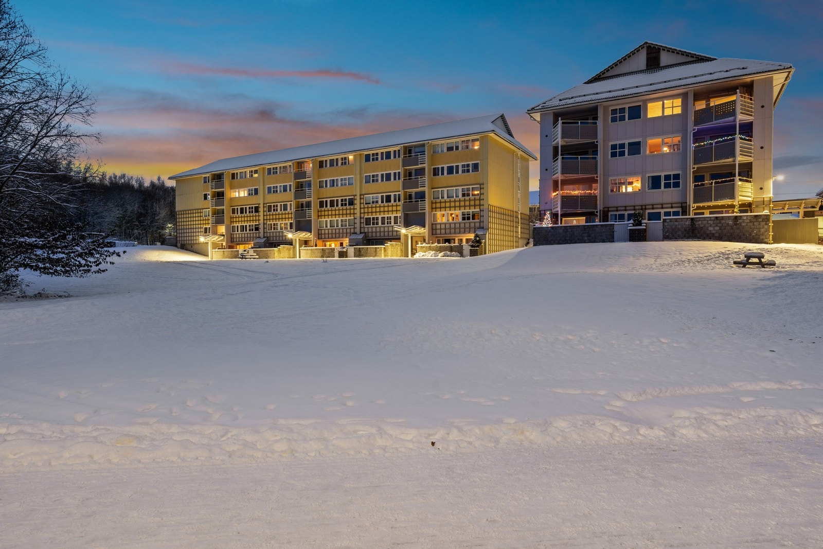 Fine turmuligheter fra leiligheten, sommer som vinter. Velkommen til en hyggelig visning! Galleribilde