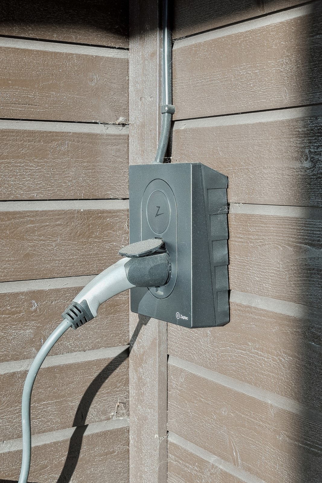 I carporten har du også elbil lader. Galleribilde
