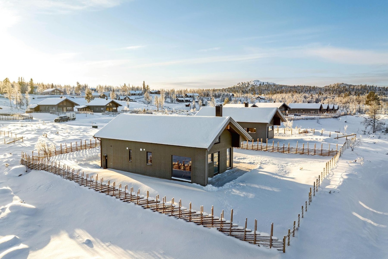 Siste hytte til salgs i Løggelie Hyttegrend. Galleribilde