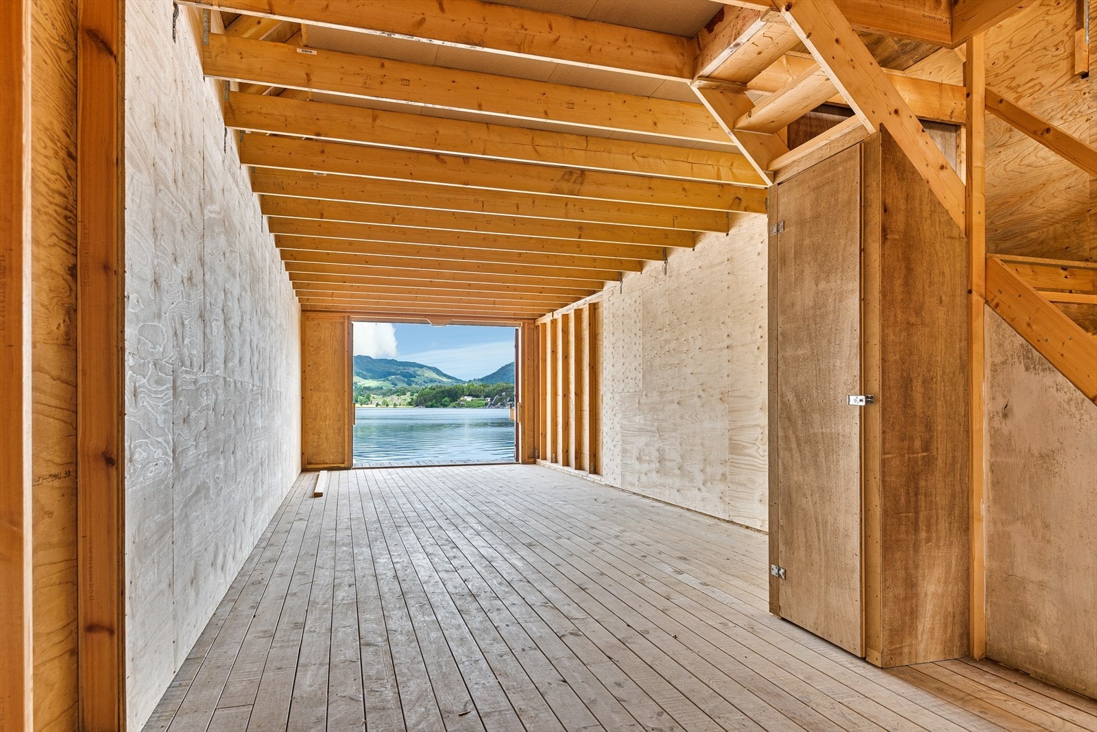 Naust innvendig Galleribilde