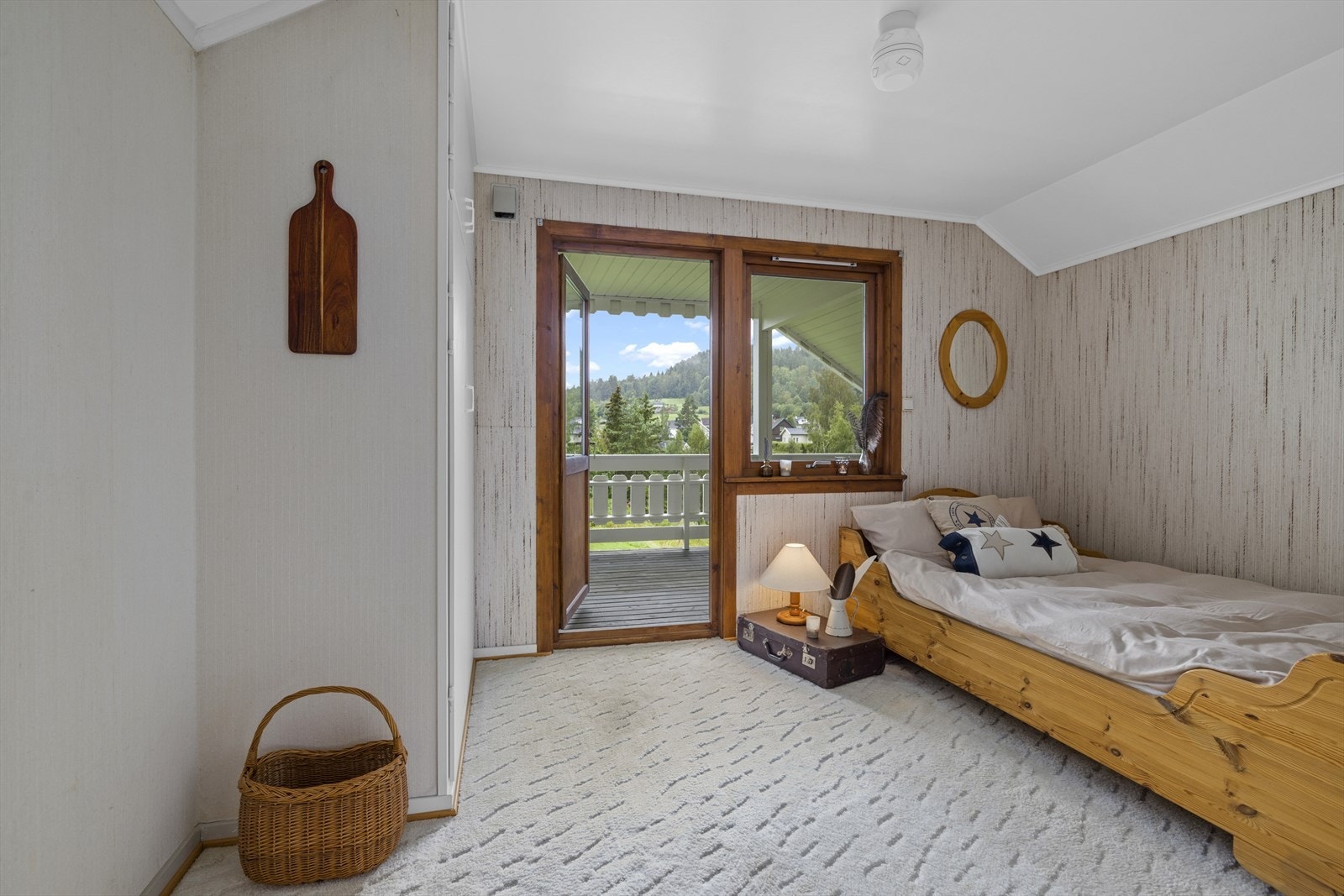 Soverom nr. 3 har utgang til veranda. Galleribilde