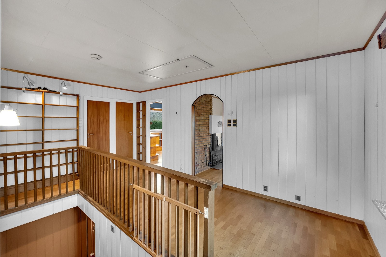 Stor trappegang med atkomst via takluke til loft. Galleribilde