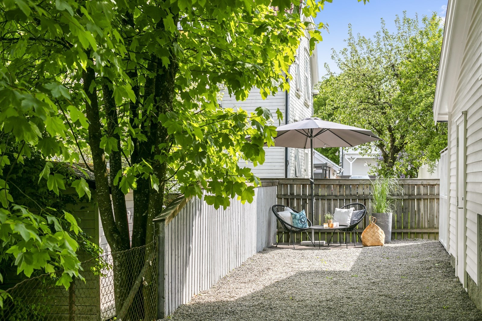 Det medfølger også en utebod på ca. 5 kvm. Galleribilde