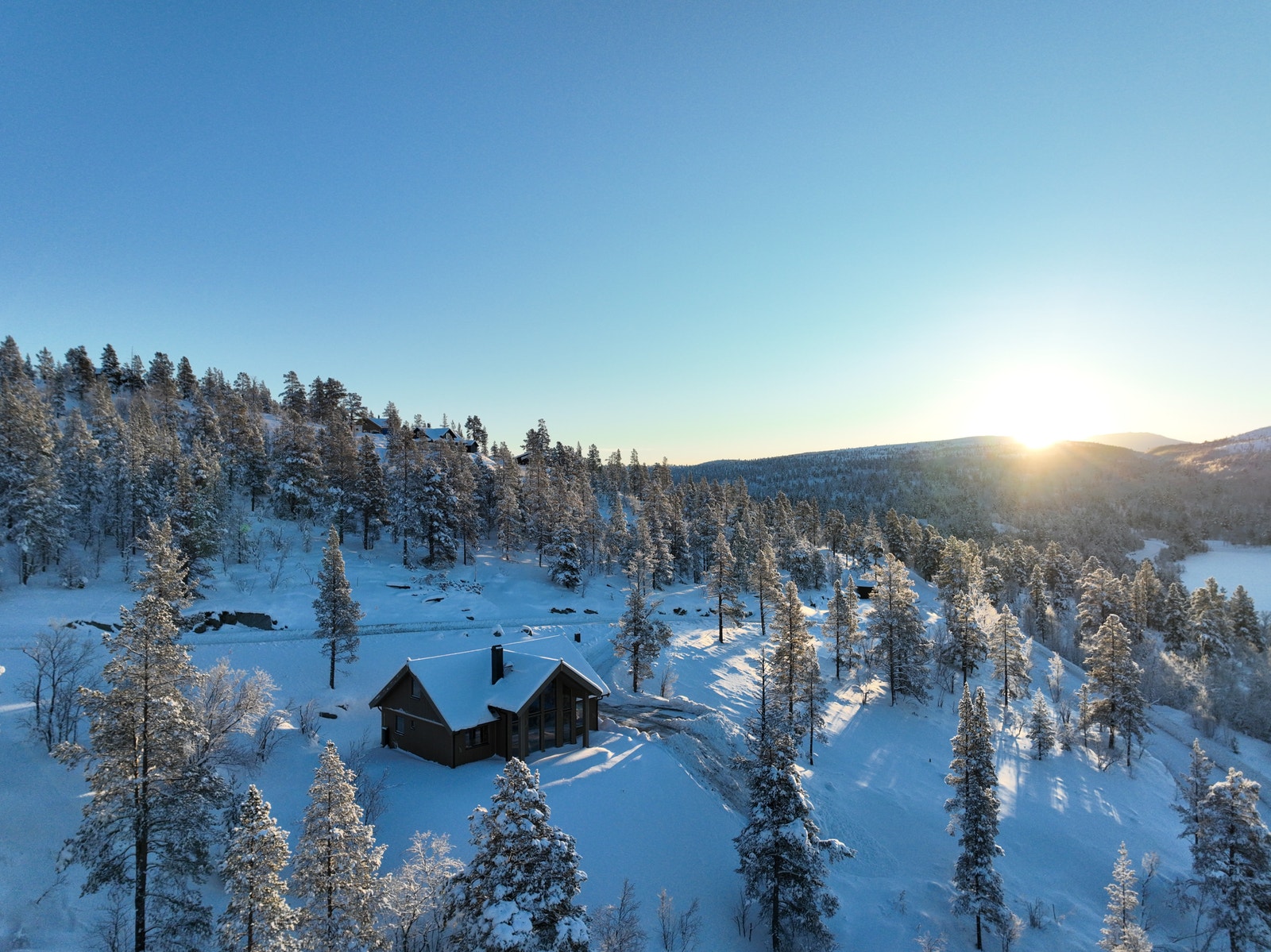 Sola kommer opp i øst. Galleribilde