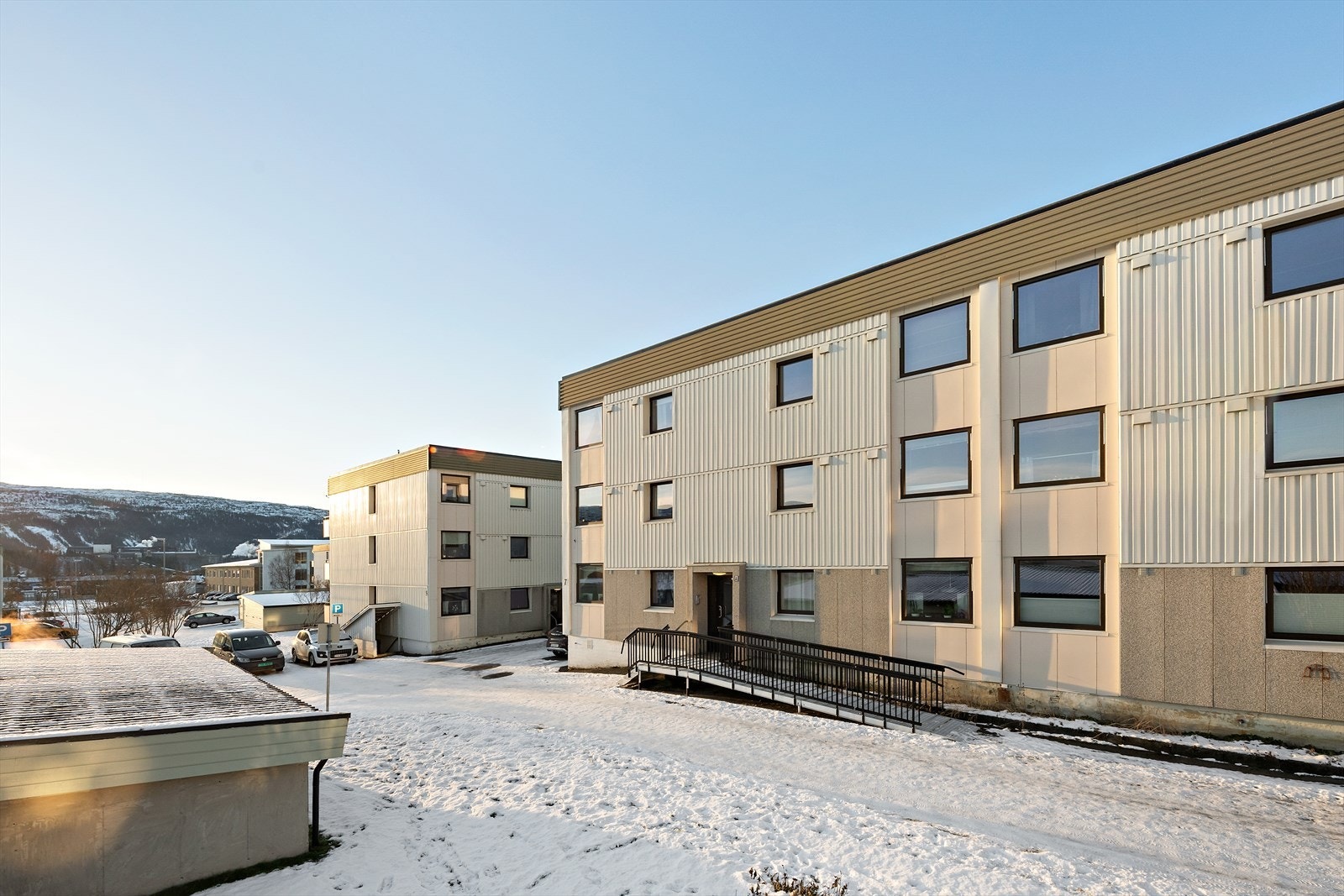 Andelsleiligheten ligger flott til i 3. etasje i populære Ormenget borettslag. Galleribilde