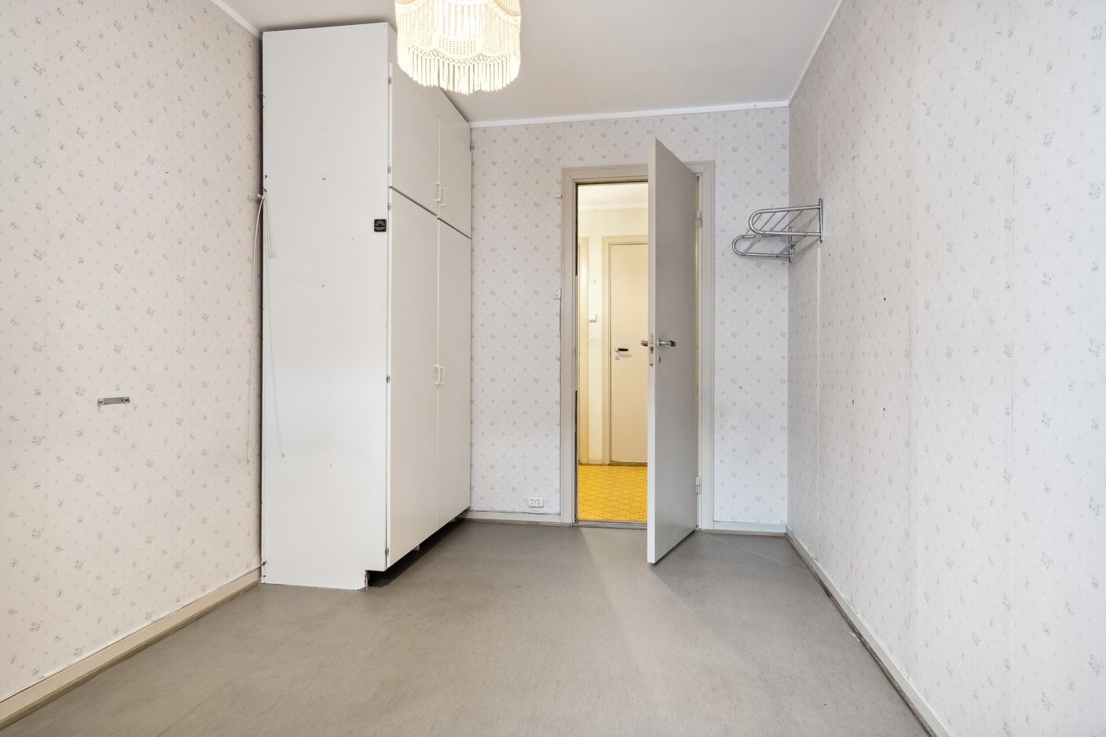 Det er adkomst til soverommet fra entreen. Galleribilde