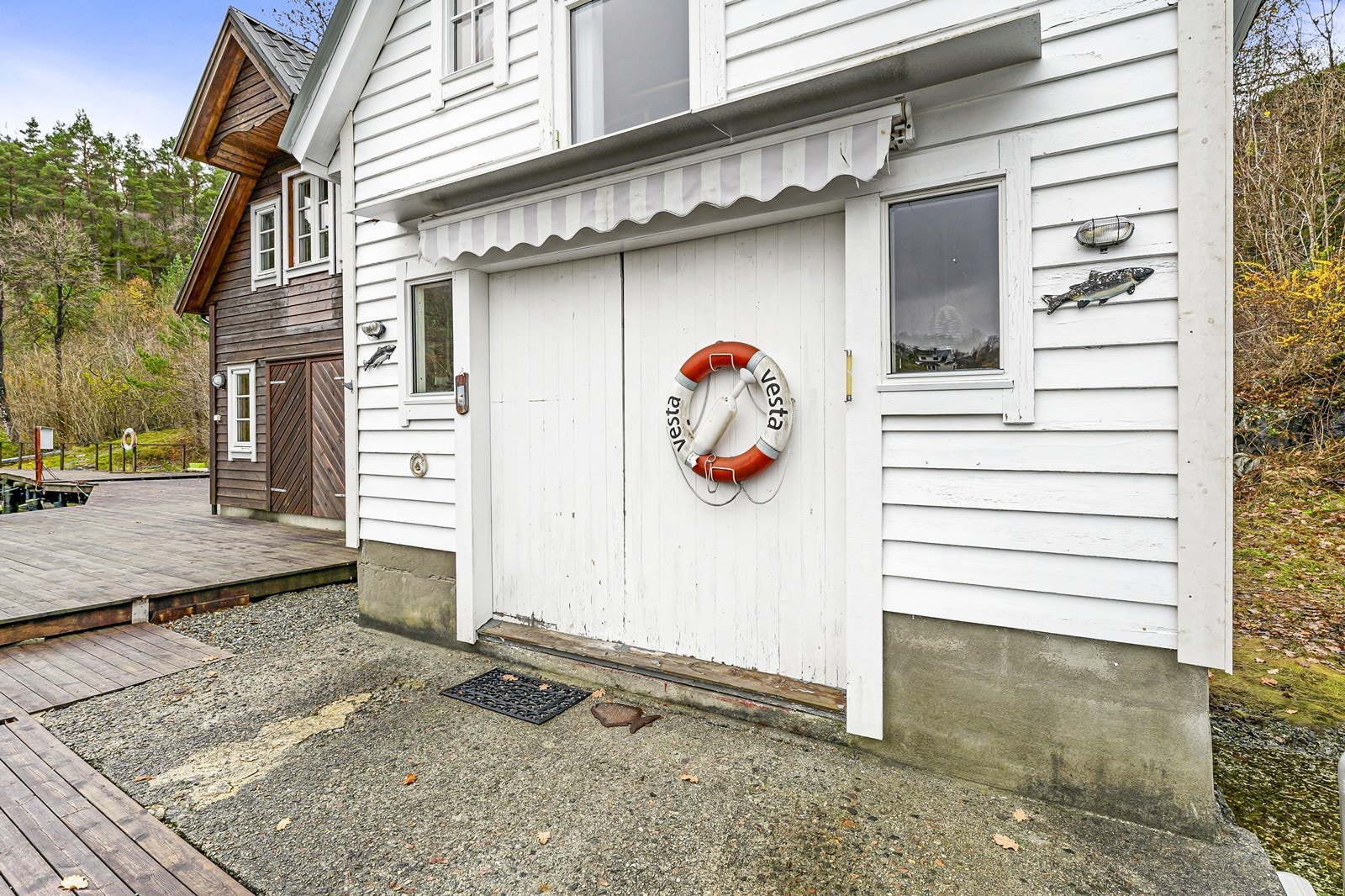 Det må påregnes noe vedlikehold av bl.a. utvendig kledning og vinduslister. Galleribilde