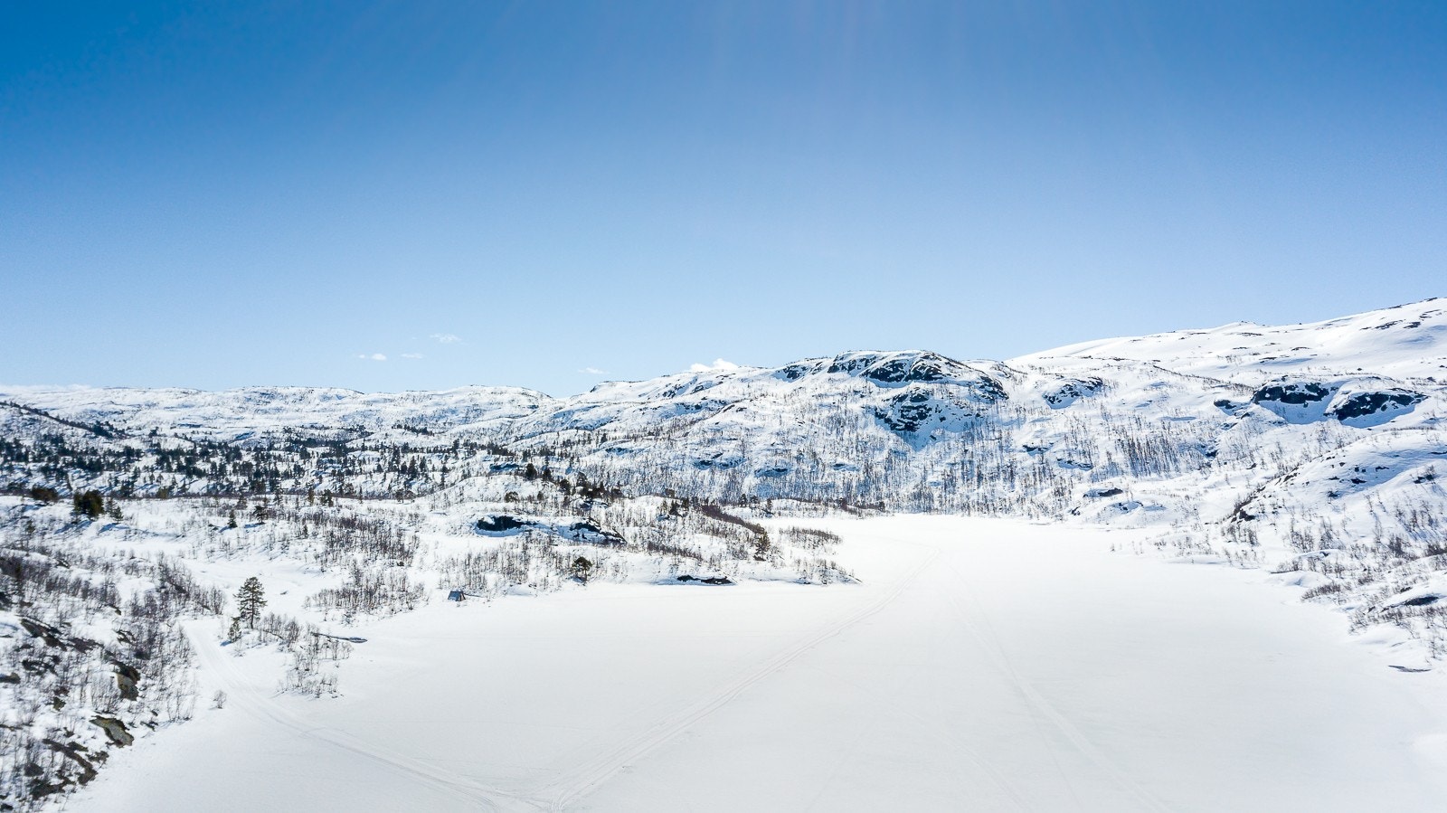 Meget flotte løyper over Arbuvatn og innover mot Fossen og videre oppover Galleribilde