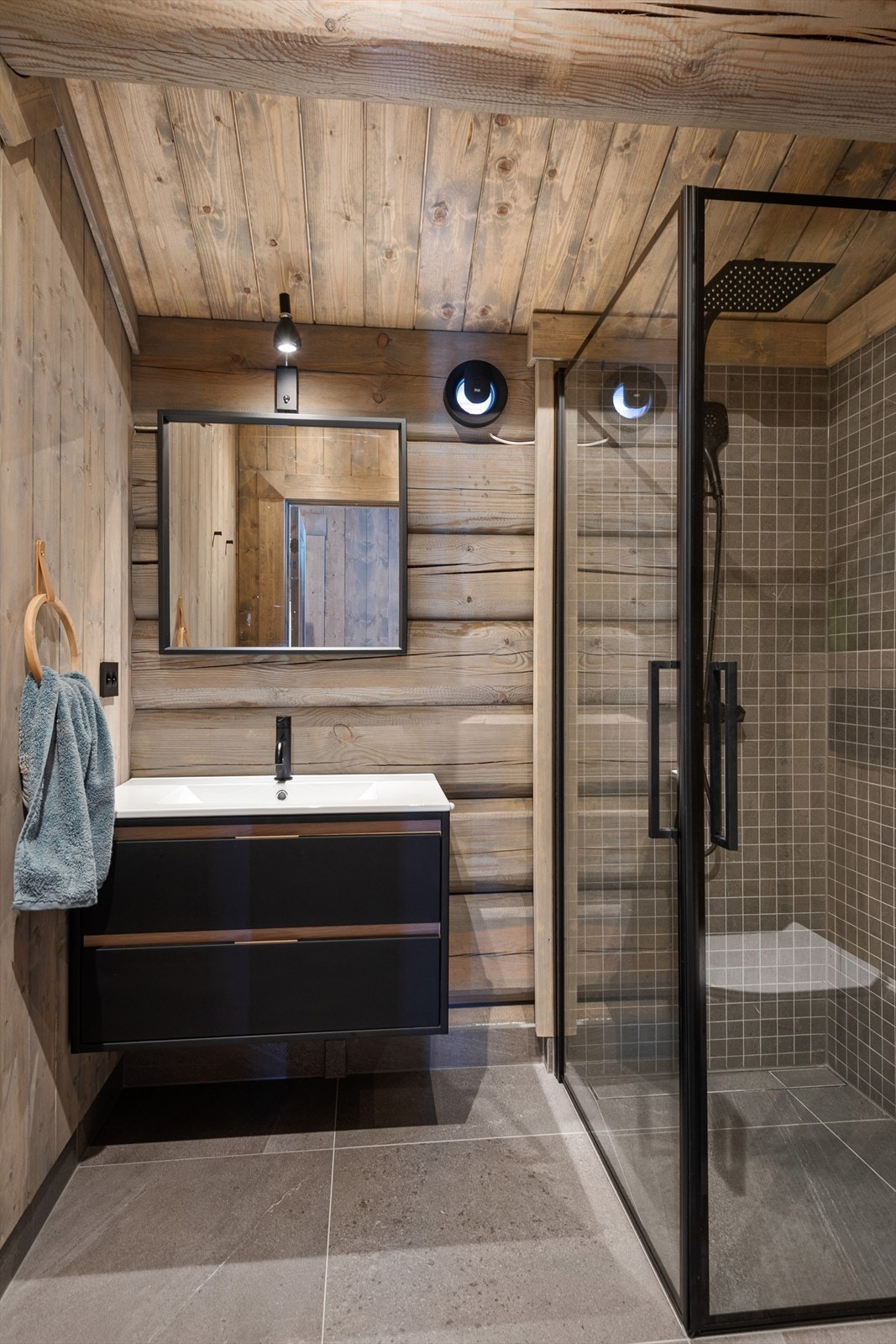 Flott baderom i andre etasje Galleribilde