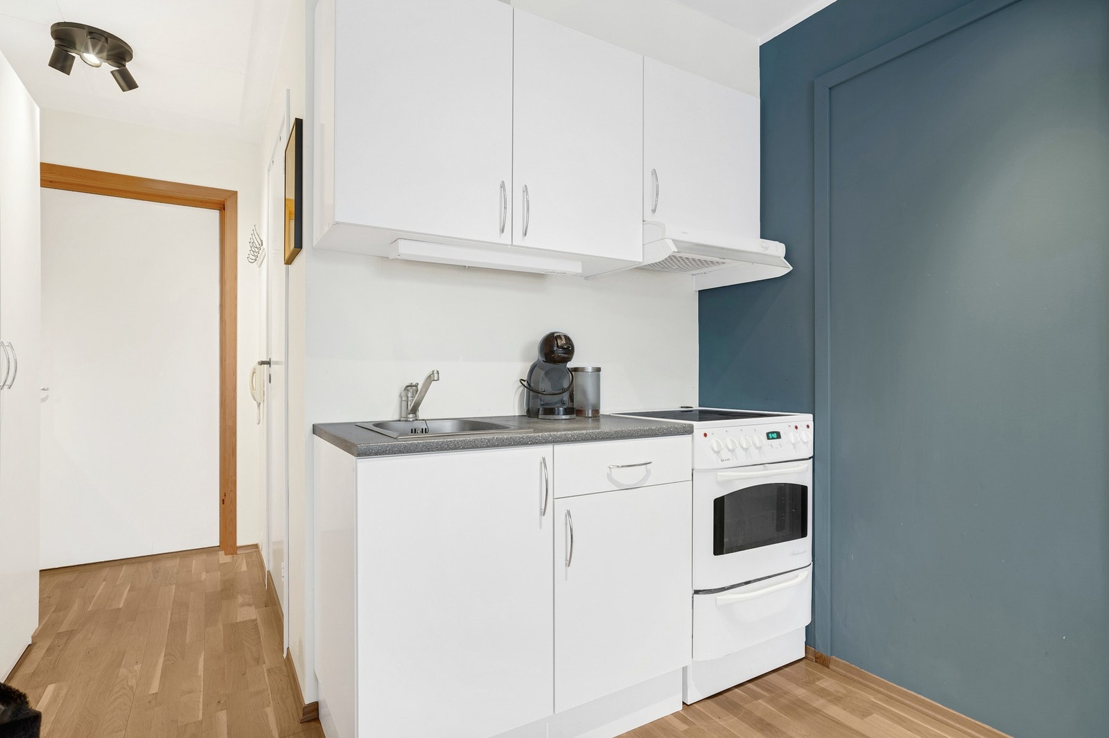 Hybelleiligheten er på 20m² med stue/kjøkken, entrè og bad. Galleribilde