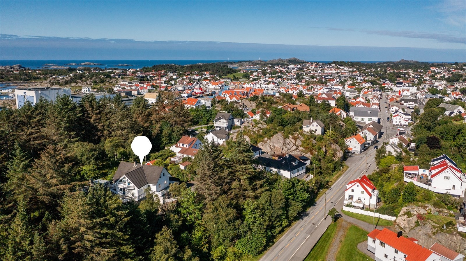 Her bor du usjenert og tilbaketrukket, men allikevel med umiddelbar nærhet til det meste Skudeneshavn har å by på Galleribilde