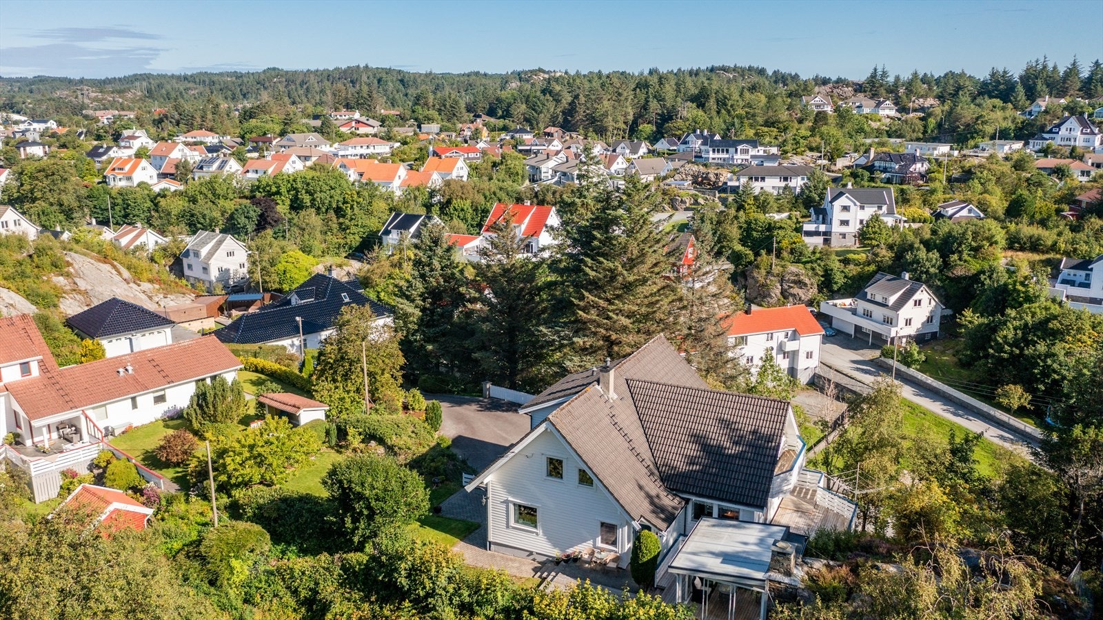 Fra boligen er det gangavstand til det aller meste sommerbyen Skudeneshavn kan tilby Galleribilde