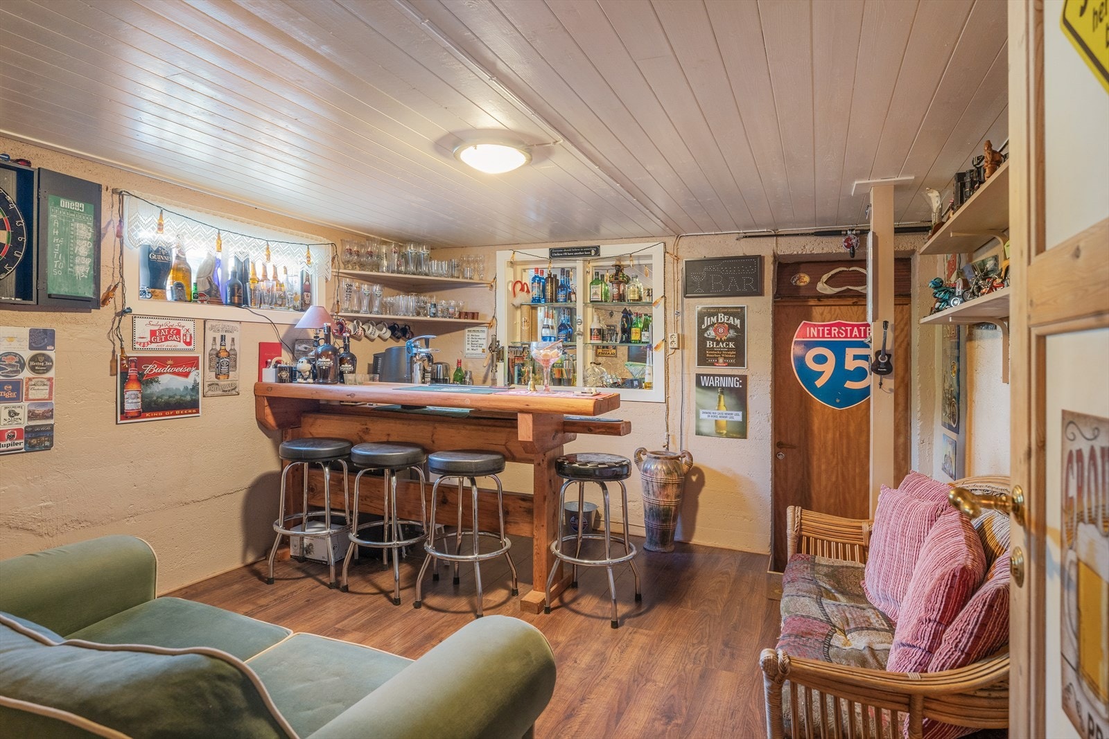 Kjellerstue med bar (ikke omsøkt/godkjent) Galleribilde