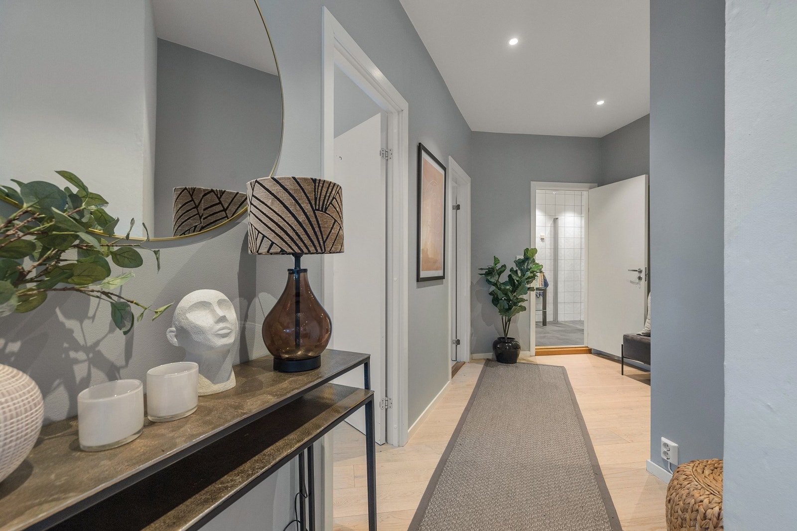 Innbydende entré/gang. Galleribilde