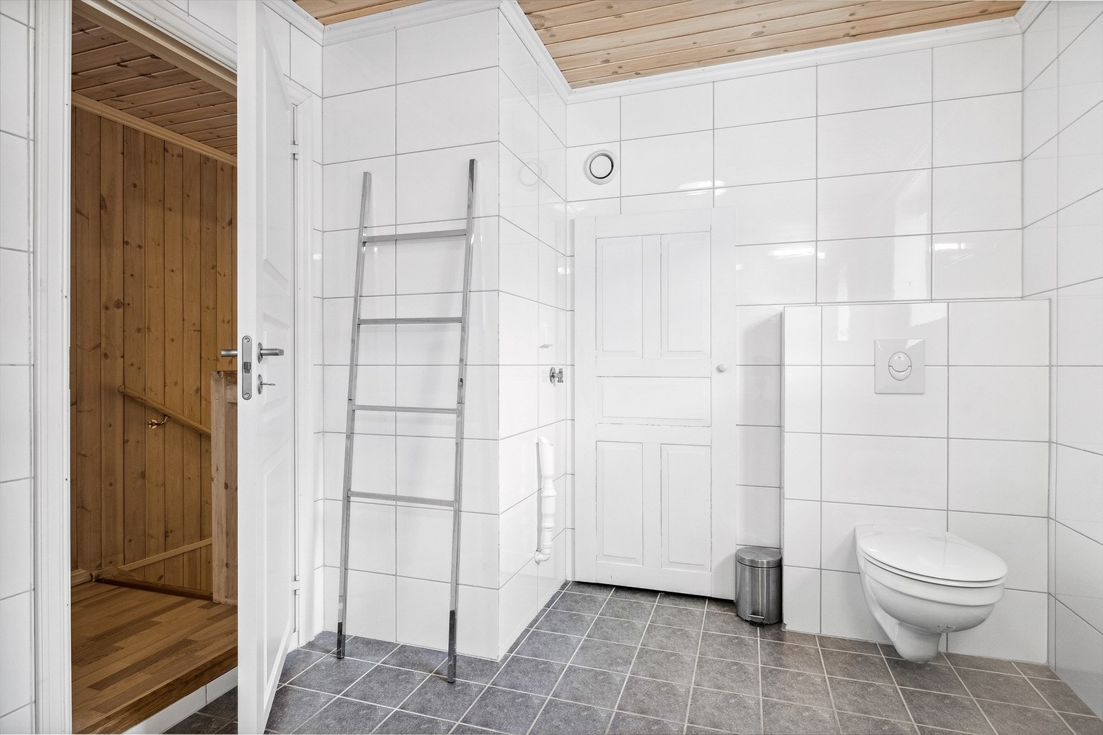 Det er i tillegg opplegg for vaskemaskin på badet. Galleribilde