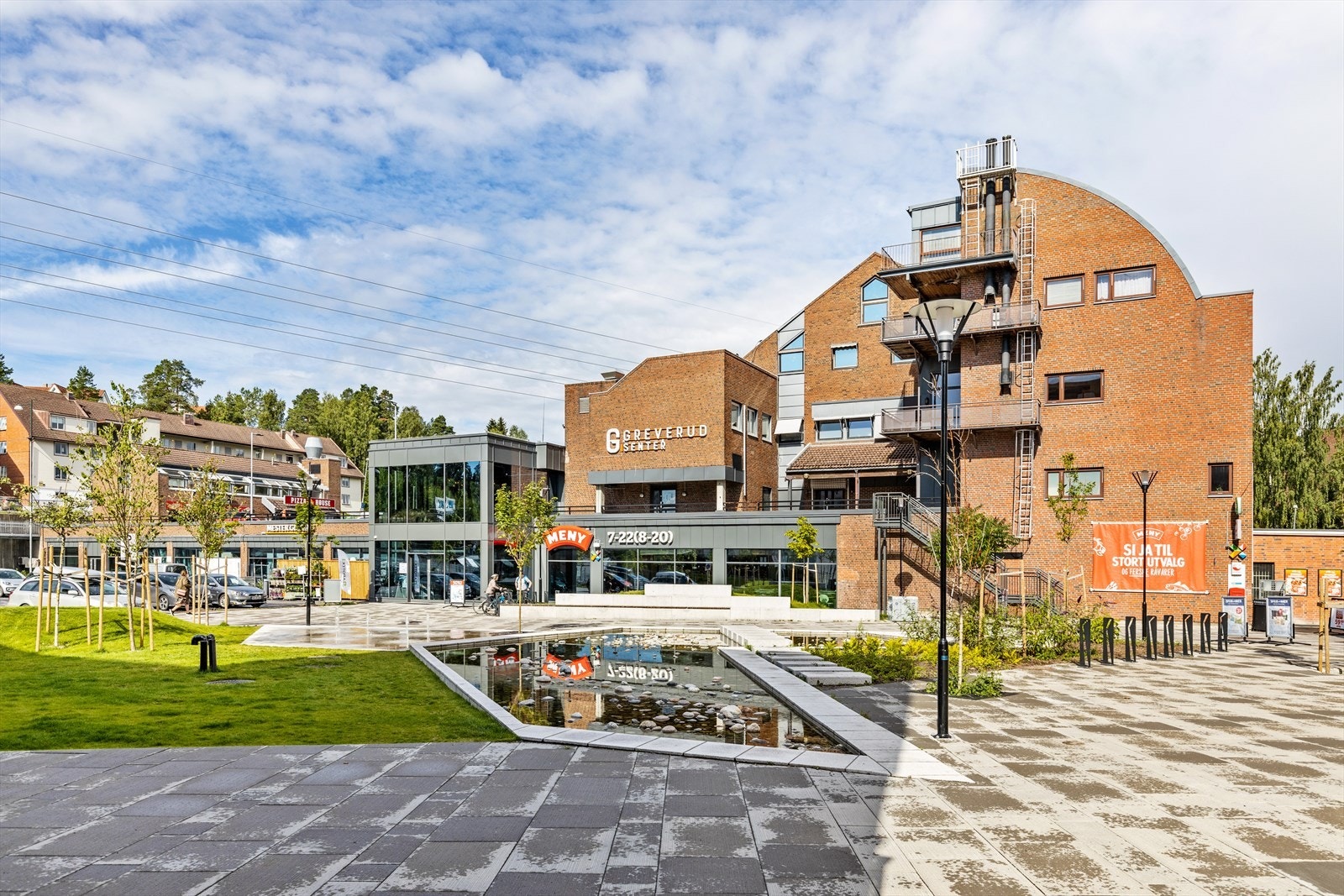 Kun 3-4 minutters gange til Greverud Torg hvor du finner flere butikker og servicetilbud Galleribilde