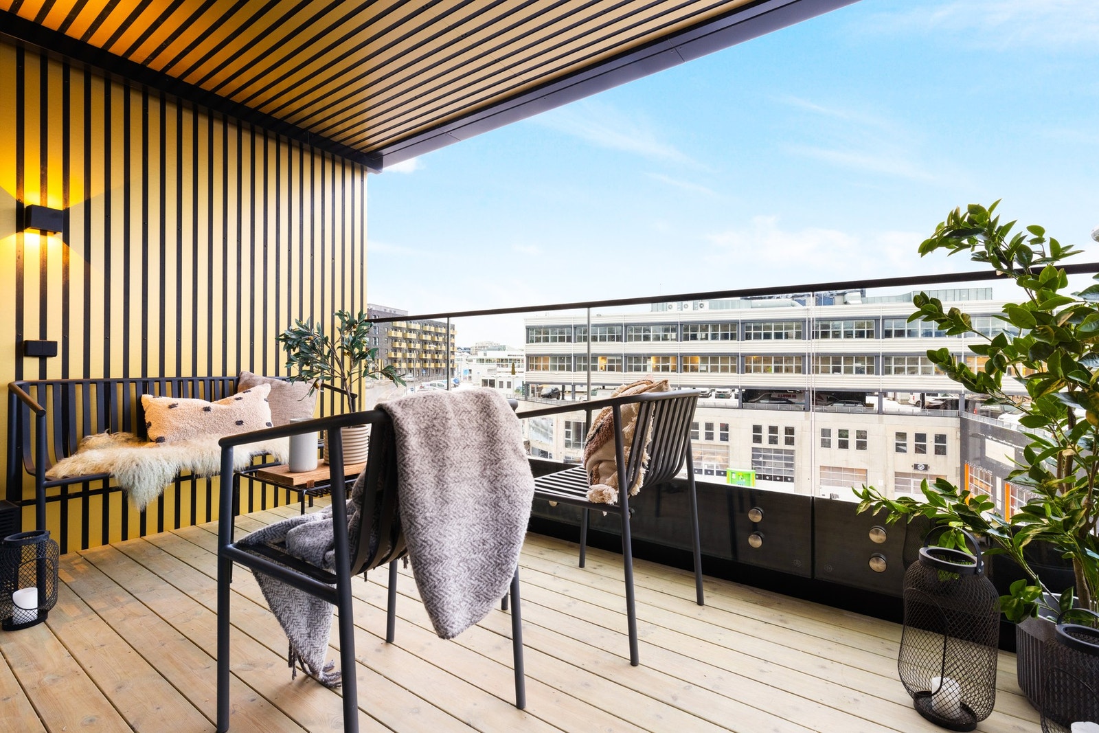 Her er det god plass til sittegruppe, beplantning mm. Galleribilde