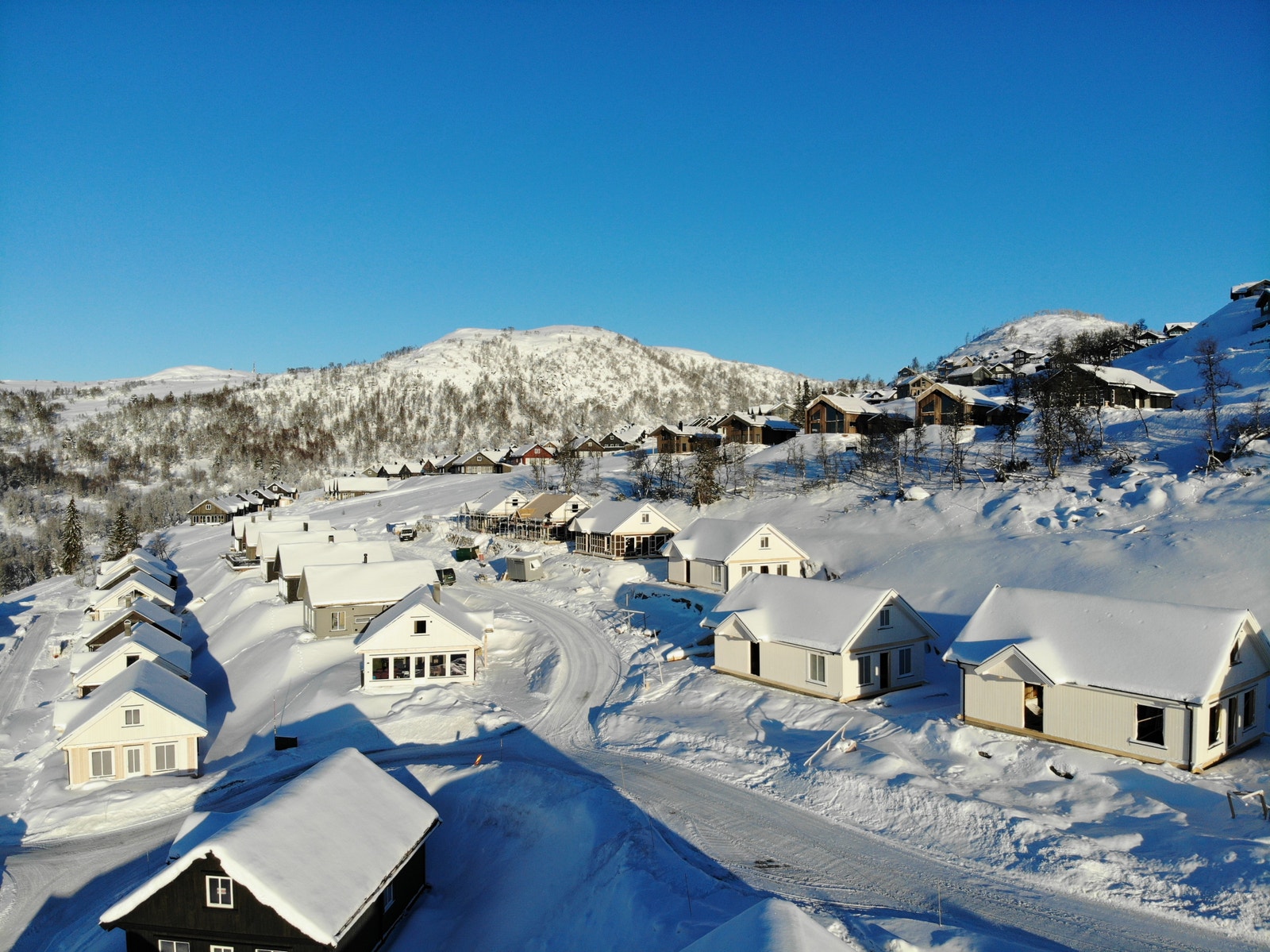Deler av feltet under oppføring. Galleribilde