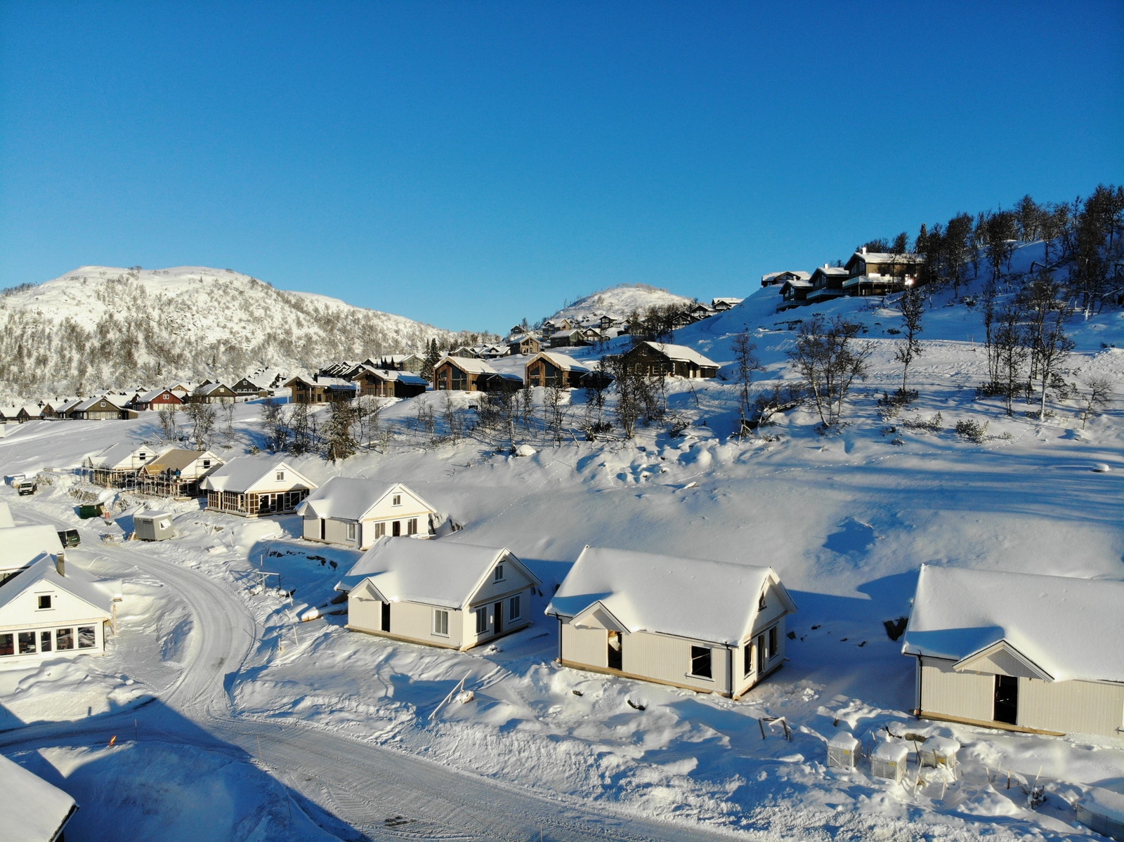 Deler av feltet under oppføring. Galleribilde