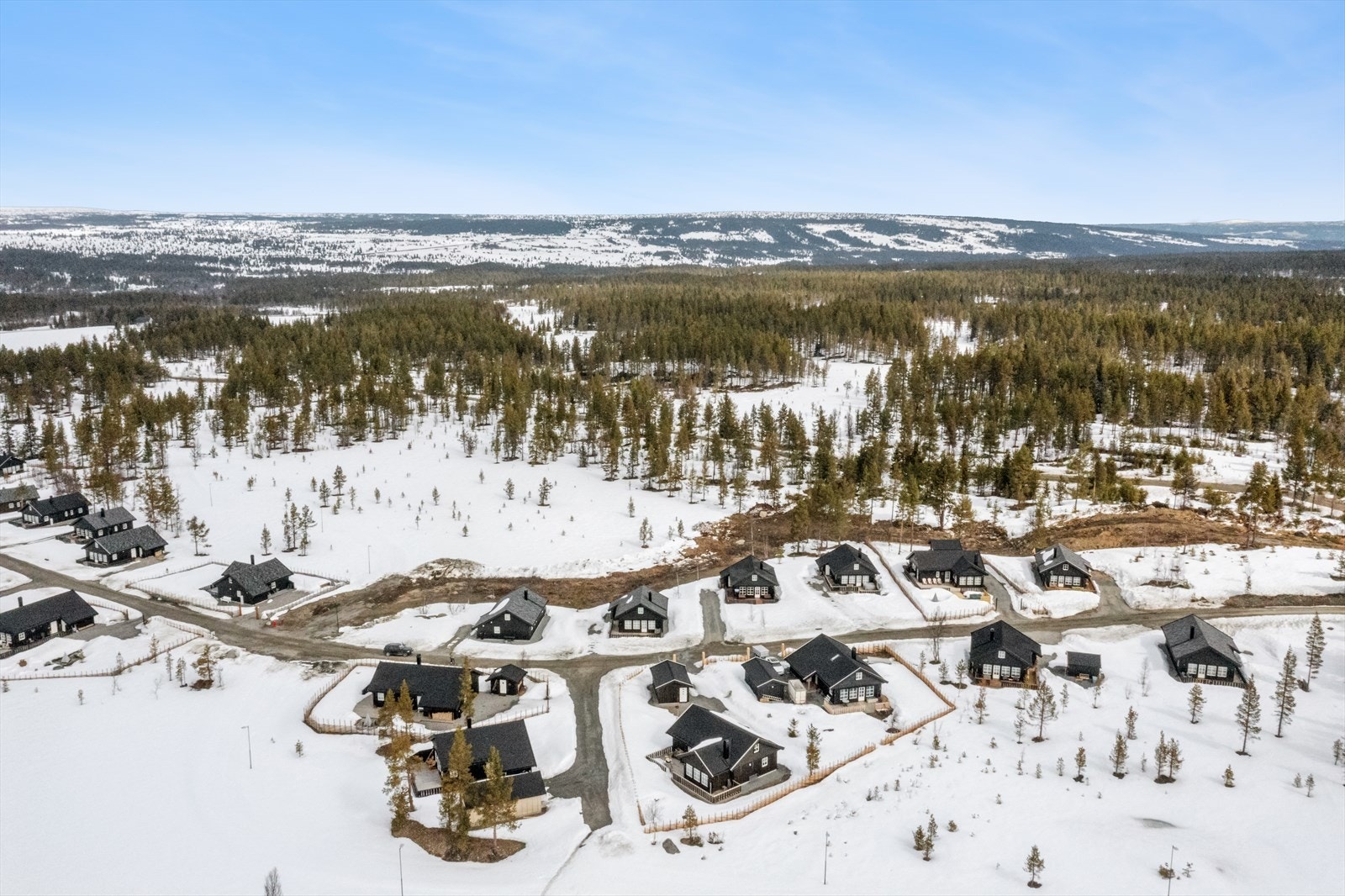 Sanderstølen ligger sentralt til på fjellet mellom Valdres og Hallingdal. Kort vei til alt man trenger! Galleribilde