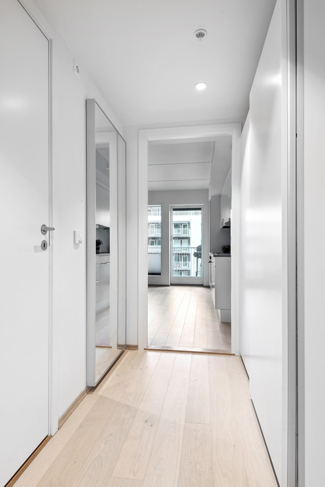 Leiligheten har en fin beliggenhet i fjerde etasje med heisadkomst til etasjeplan. Galleribilde