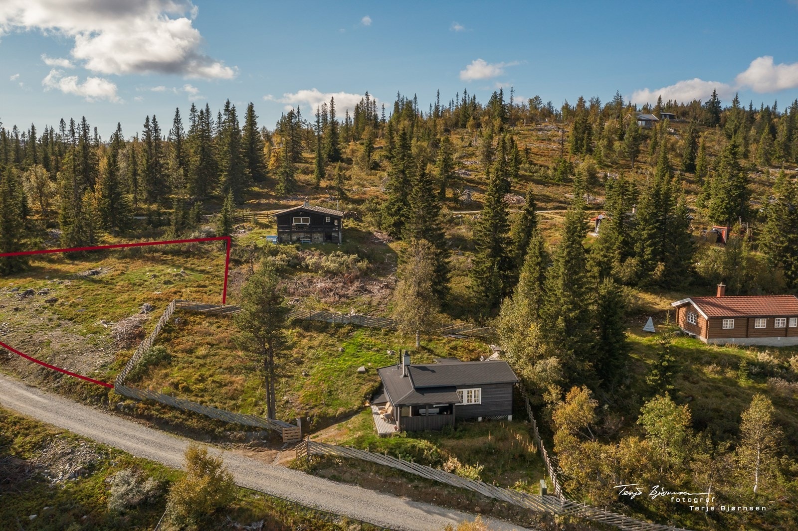 Ca. omrisse av tomtegrenser (Tegningen viser ikke eksakte mål, men en omtrentlig grense) Galleribilde