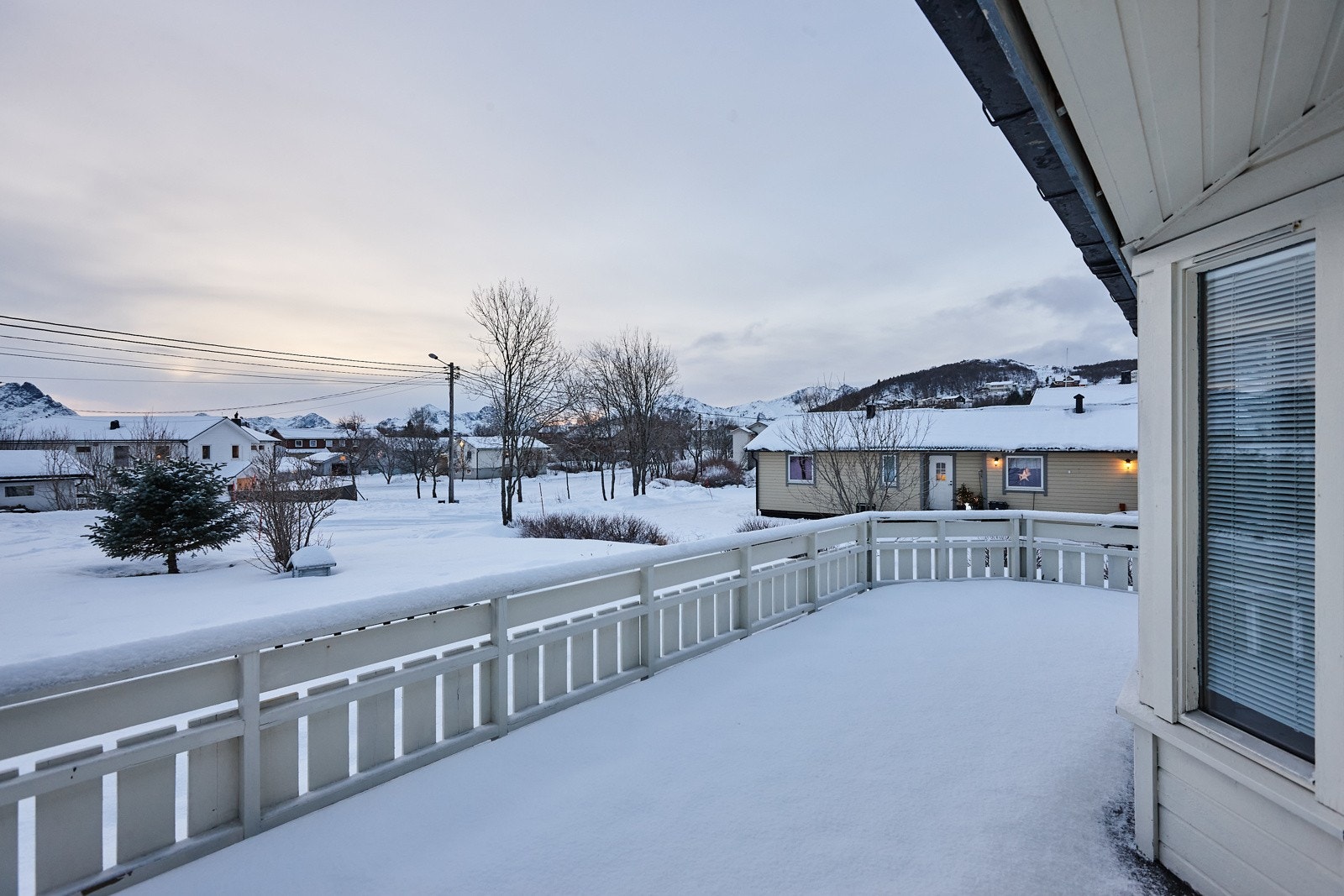 Veranda med utgang fra stue. Galleribilde