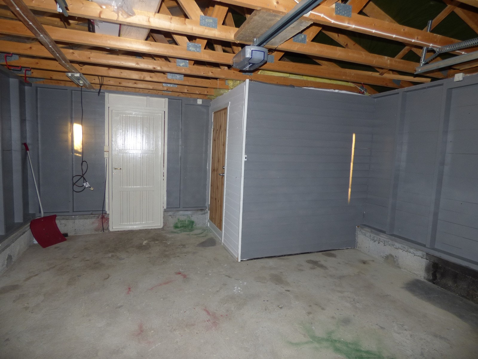 Isolert bod (ca 3,4 m2 totalt) (Takstmannens bilder) Galleribilde