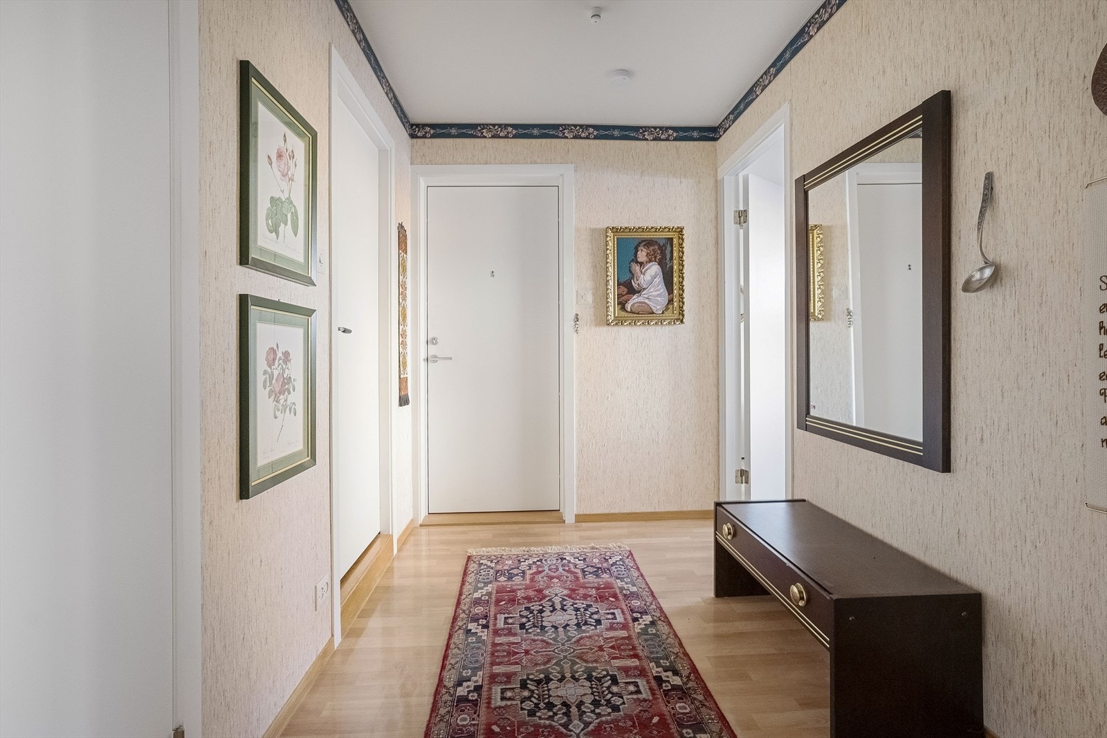 Entré/gang Galleribilde