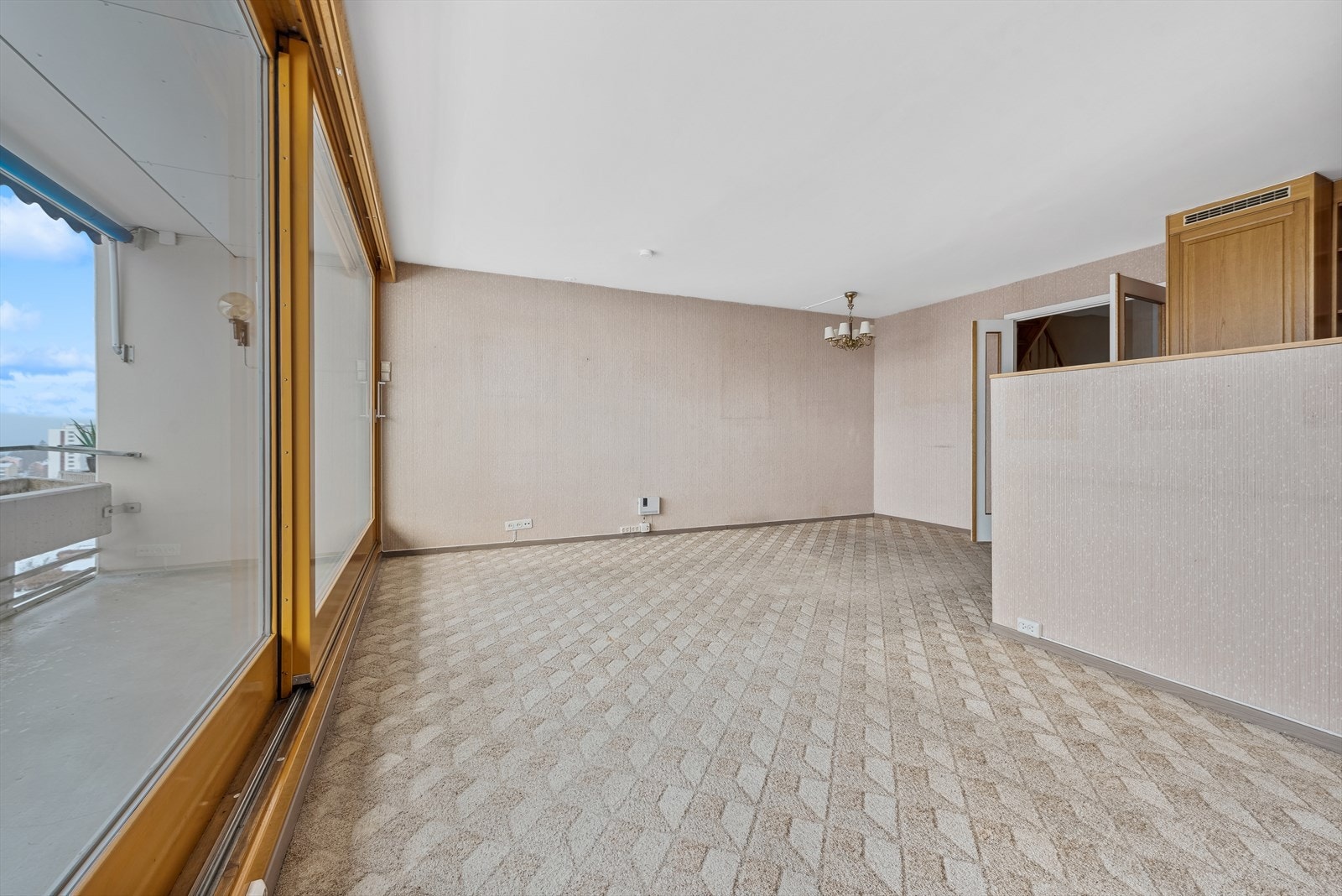 Leiligheten disponerer én kjellerbod og én felles bod i 8. etasje. Galleribilde