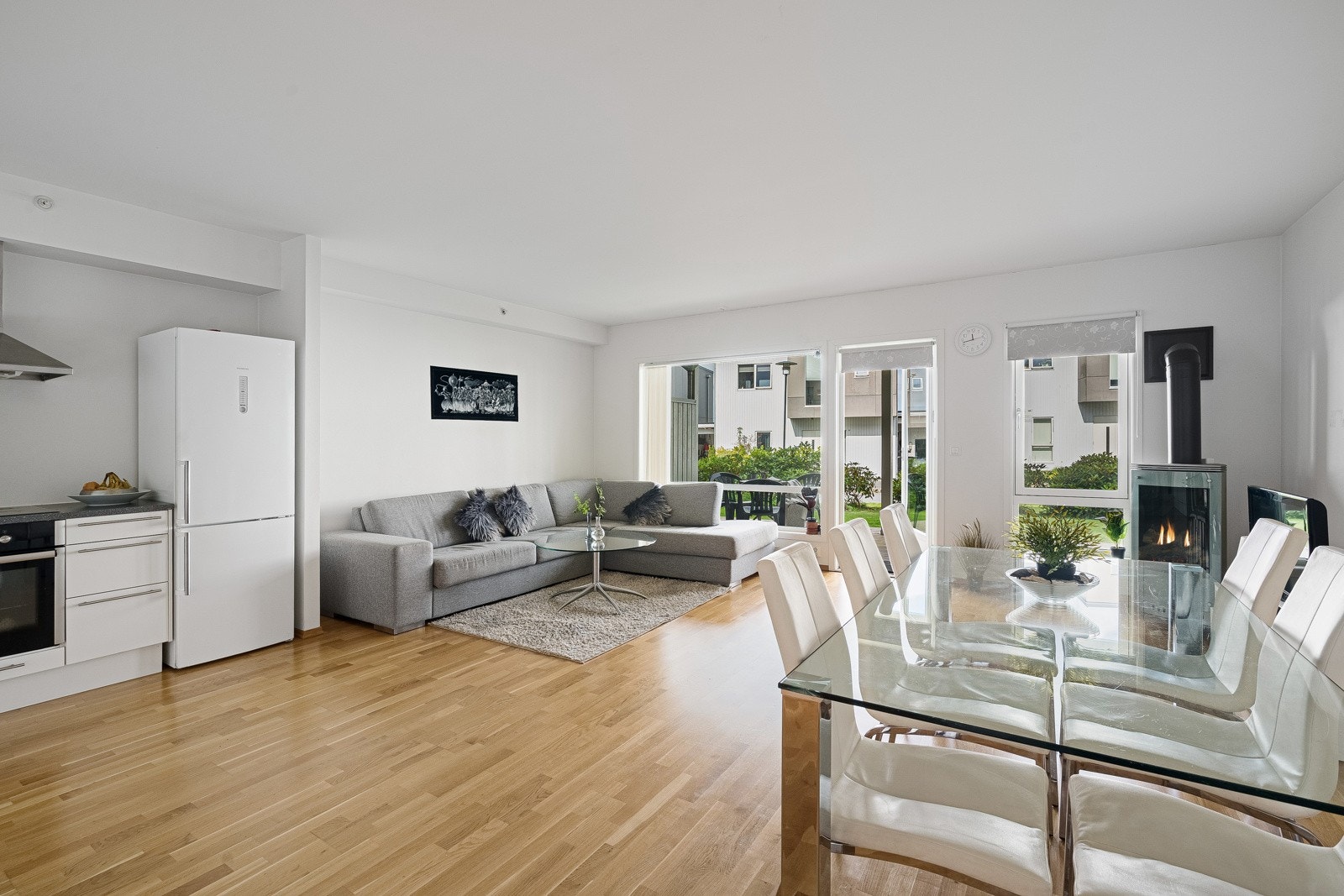 Leiligheten ligger flott plassert i 1. etasje i en populær lavblokk. Galleribilde