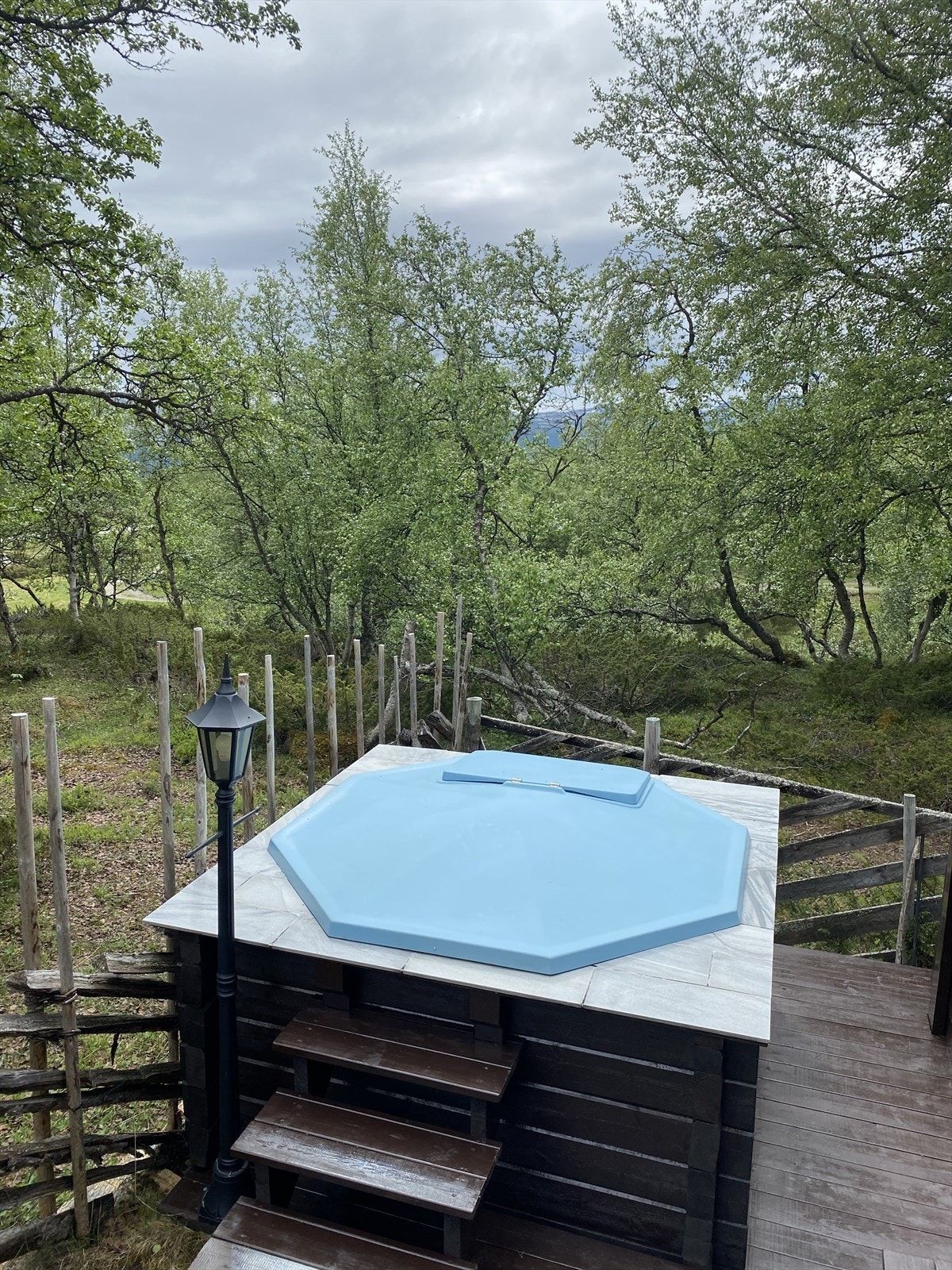 Fin badestamp på terrassen Galleribilde