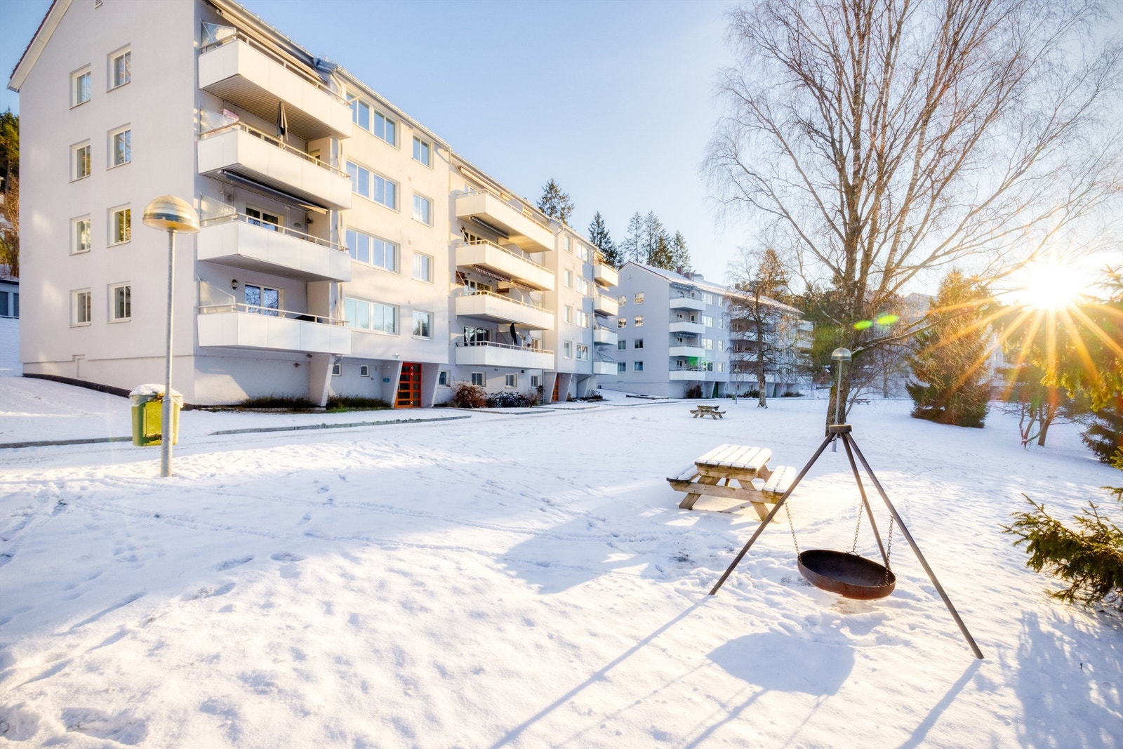 Borettslaget har pent opparbeidede fellesområder. Galleribilde